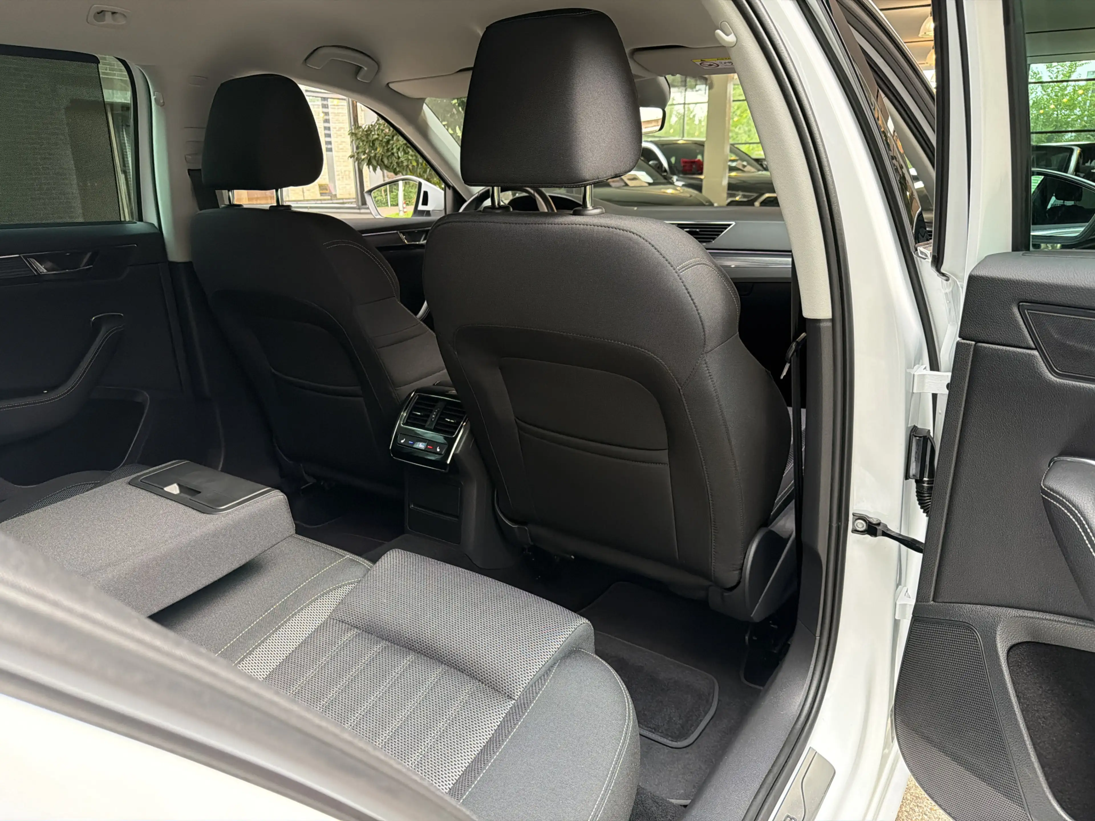 Skoda Superb Combi TSI iV 218PK HYBIRDE DSG STYLE VIRTUAL/CAMER — photo 5