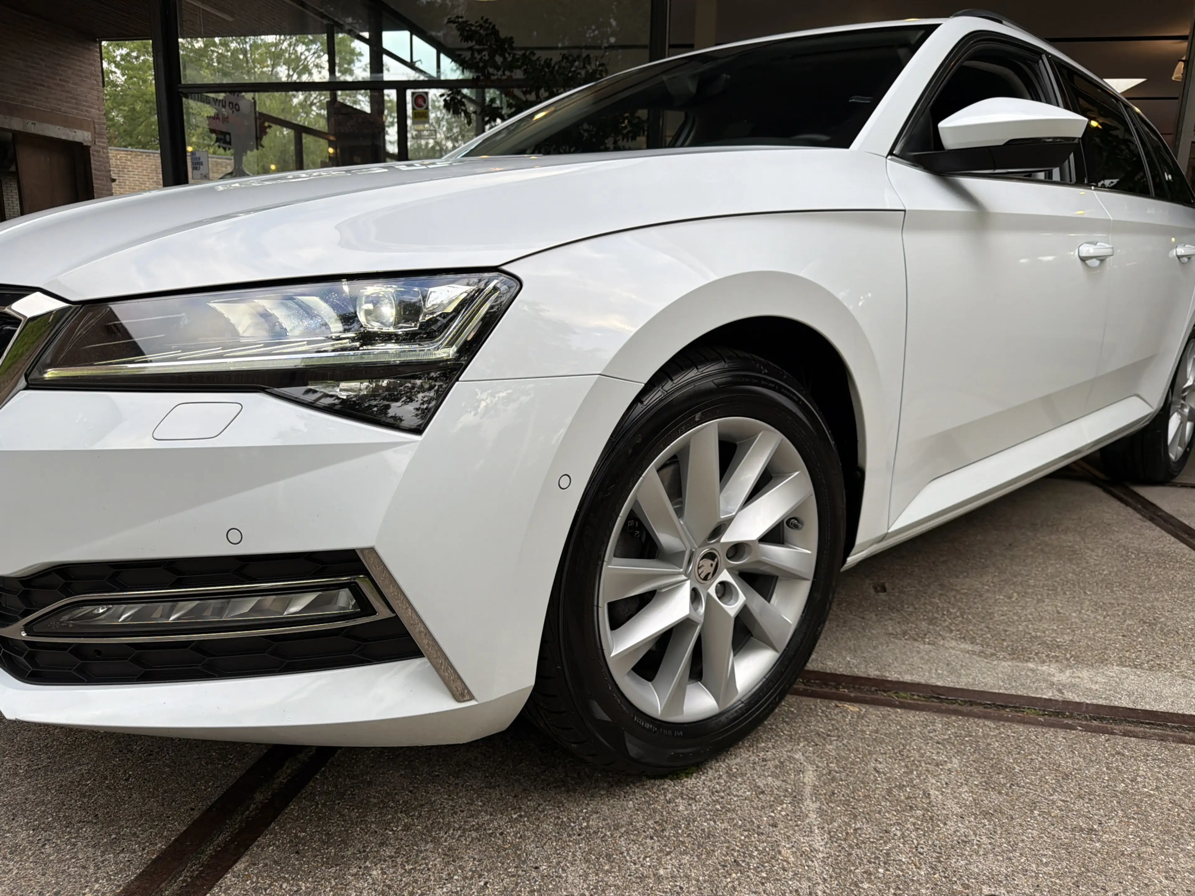 Skoda Superb Combi TSI iV 218PK HYBIRDE DSG STYLE VIRTUAL/CAMER — photo 23