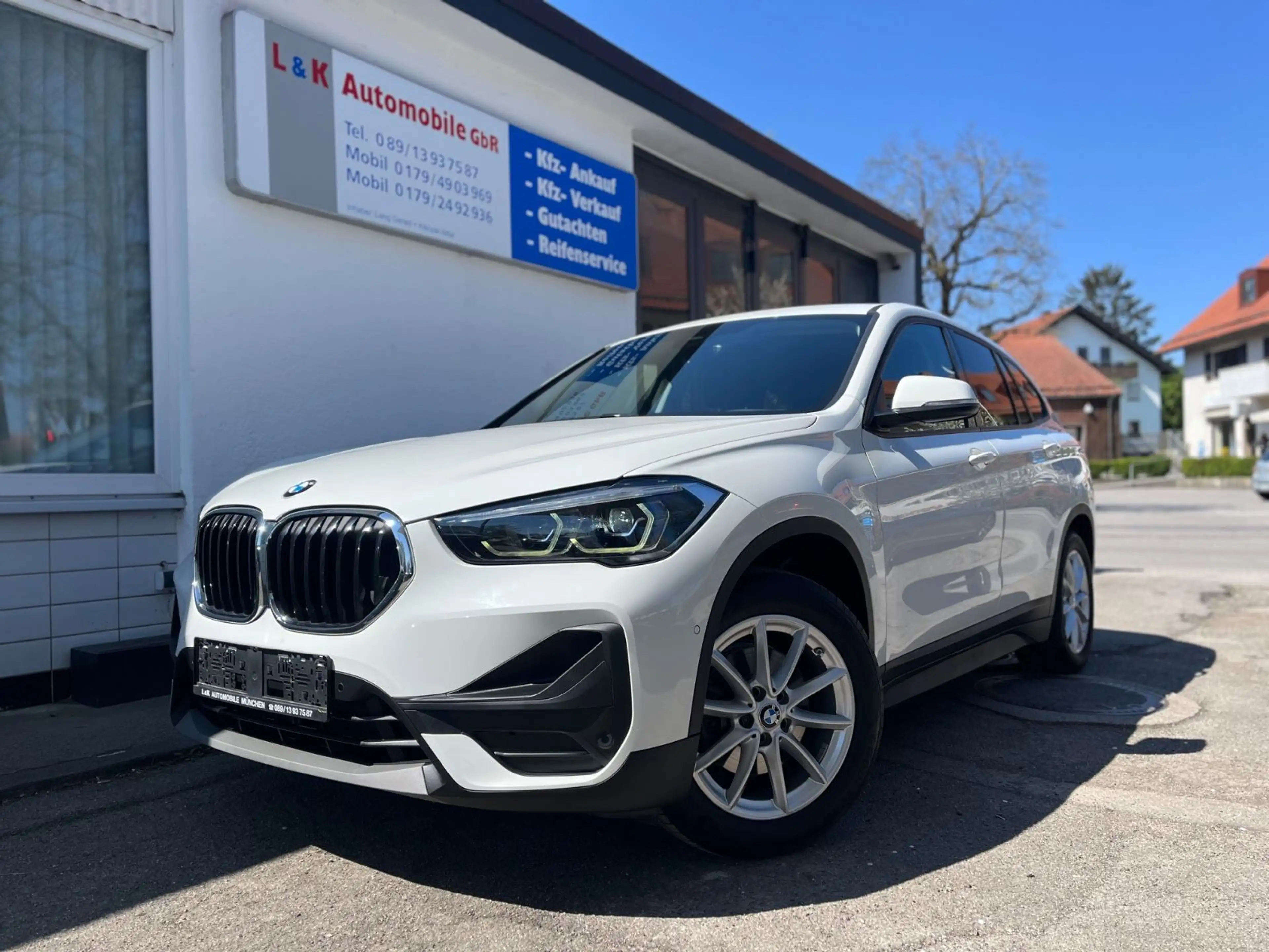 BMW X1 xDrive 18d Aut. Navi+LED+DrivAss+R-Kamera