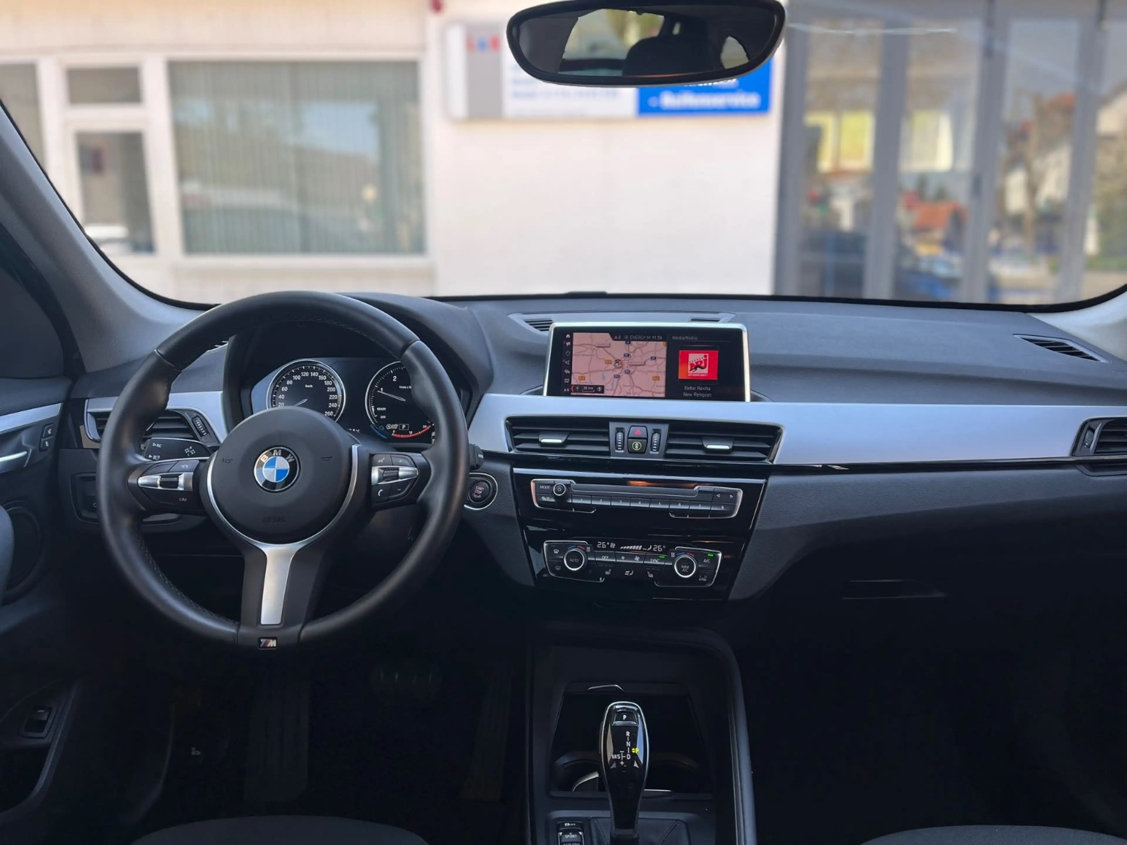 BMW X1 xDrive 18d Aut. Navi+LED+DrivAss+R-Kamera — photo 8