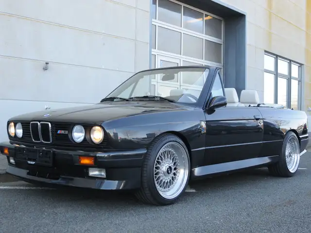 BMW M3 e30 Cabriolet 2.3 215ch