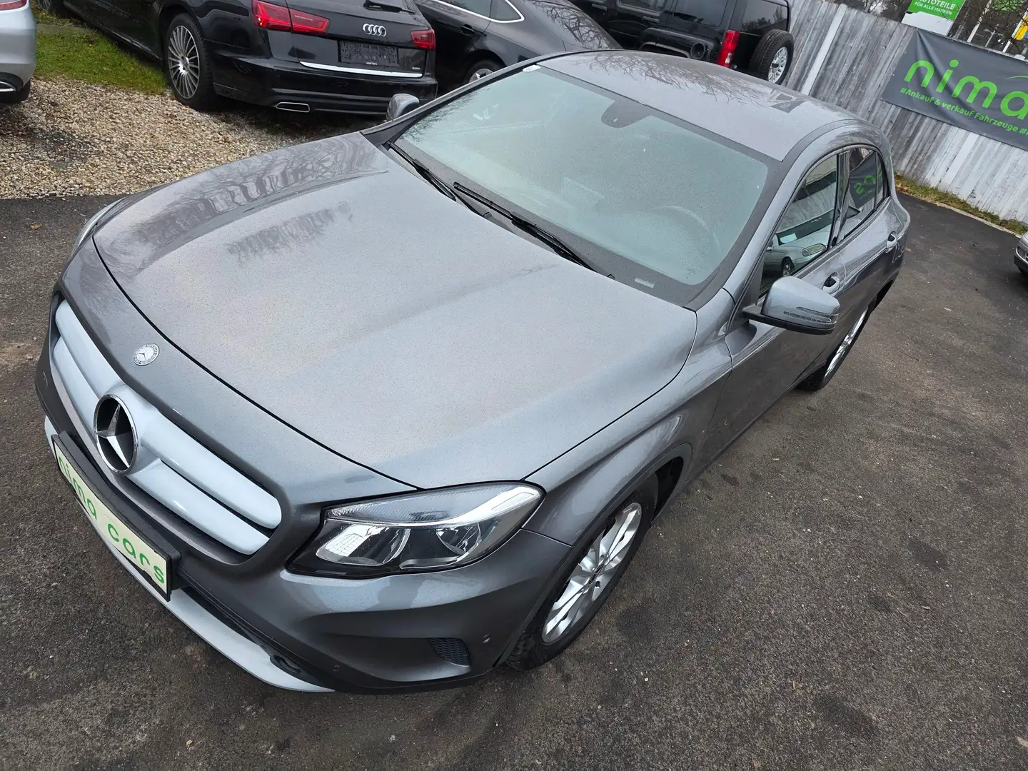 Mercedes-Benz GLA 200 Top Zustand / Pickerl ohne Mängel Grau - 2