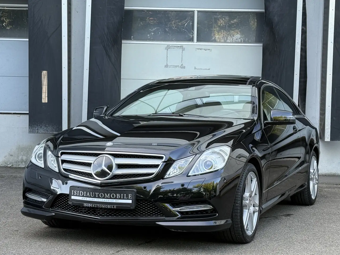 Mercedes-Benz E 350 CDI AMG Coupe Panorama Distronic Kamera Noir - 1