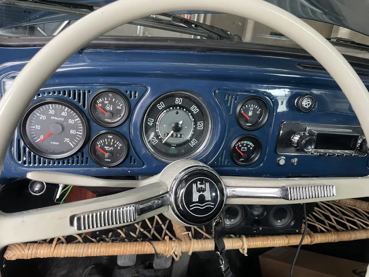 Volkswagen Käfer In Ovali Style Mit Stärkerem Motor Und Tiefer Gele, foto 3