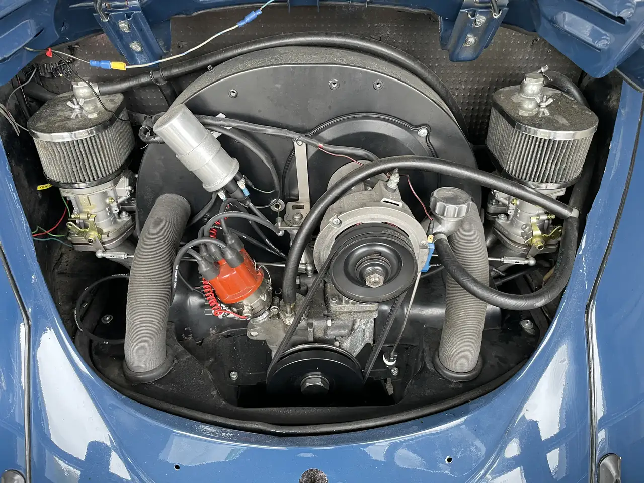 Volkswagen Käfer In Ovali Style Mit Stärkerem Motor Und Tiefer Gele, foto 12