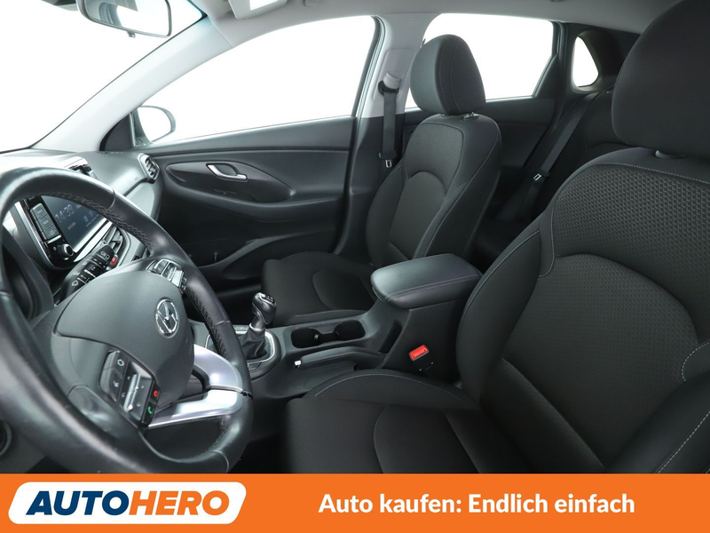 Hyundai i30 1.0 TGDI Intro*NAVI*TEMPO*PDC*SHZ*ALU*KLIMA* — photo 10