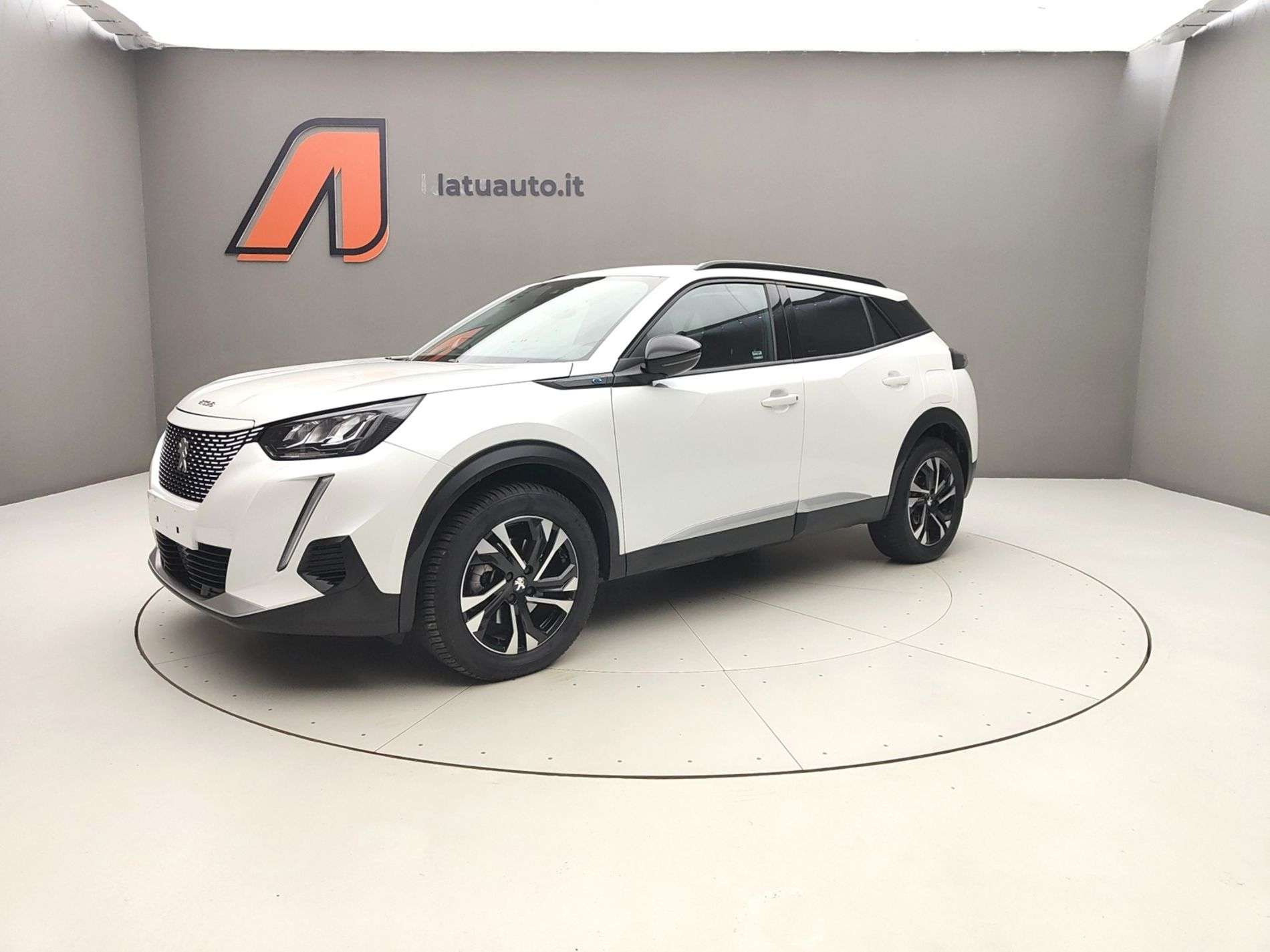 Peugeot e-2008