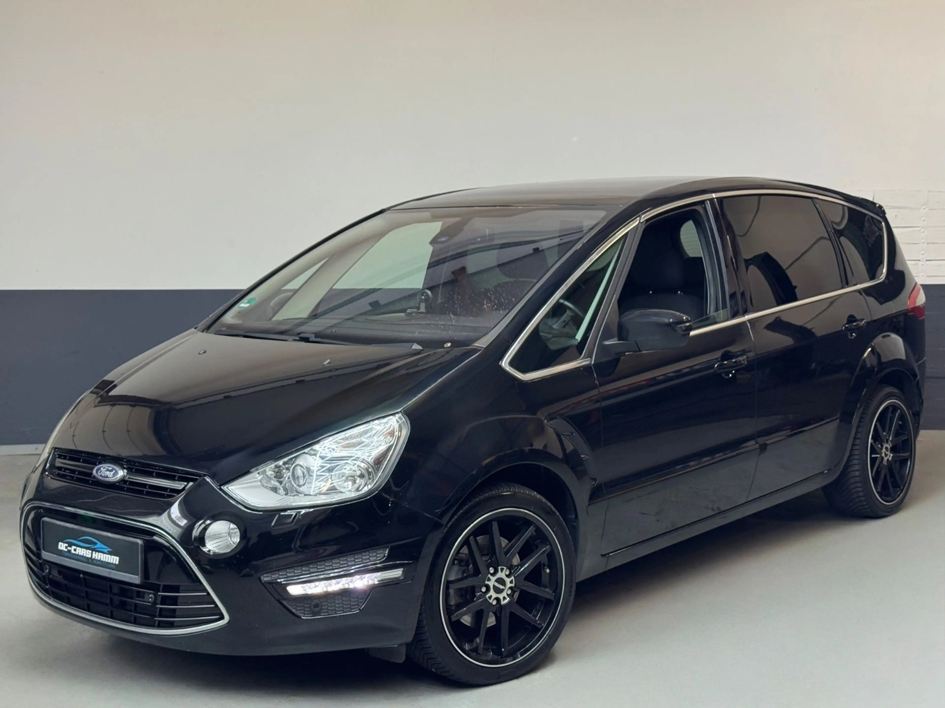Ford S-Max S-MAX Titanium/Aut./7-Sitzer/Xenon/Nav./Pano