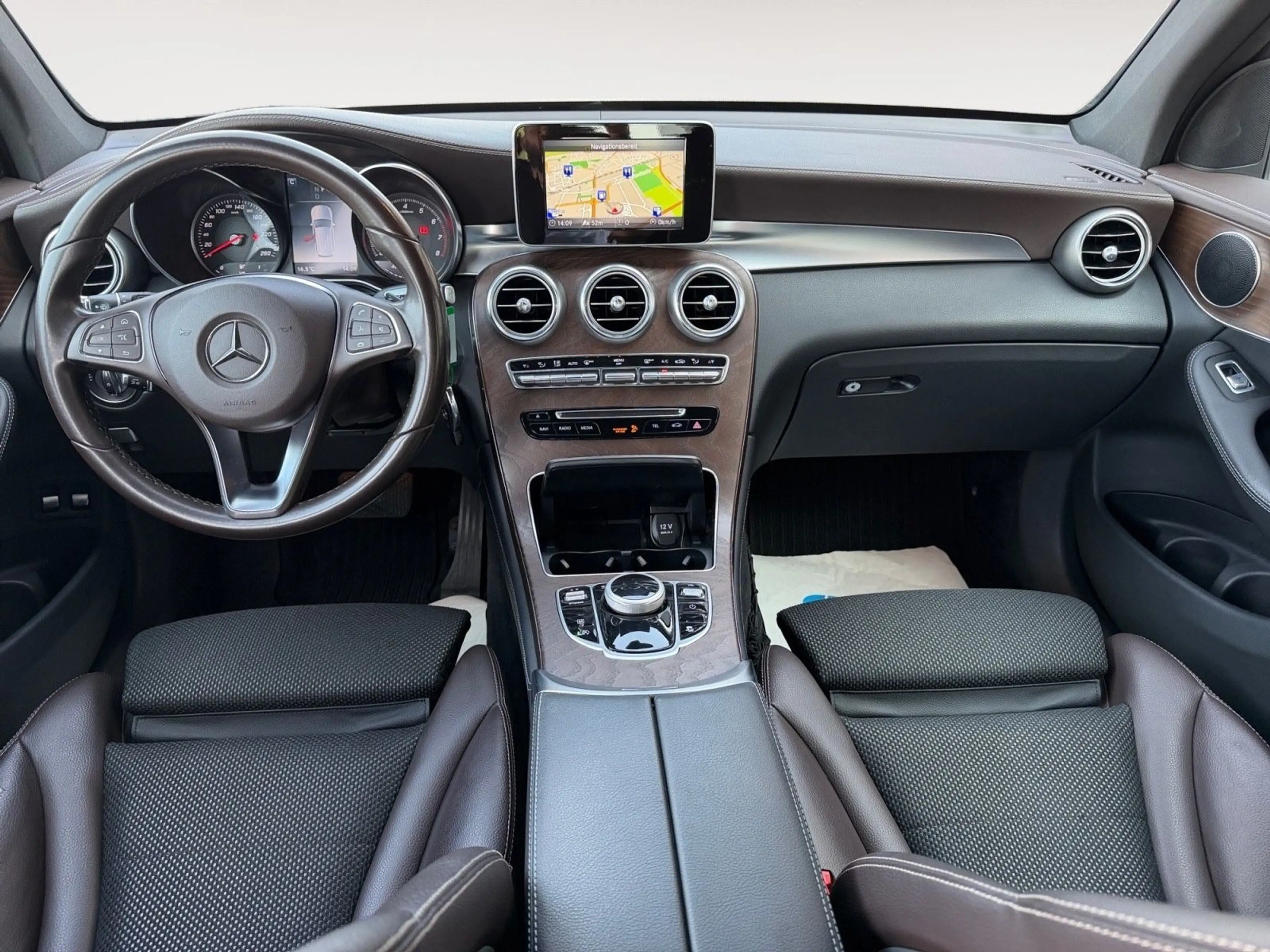 Mercedes-Benz GLC 250 4Matic AMG-Line 360Kamera LederNavi — photo 9