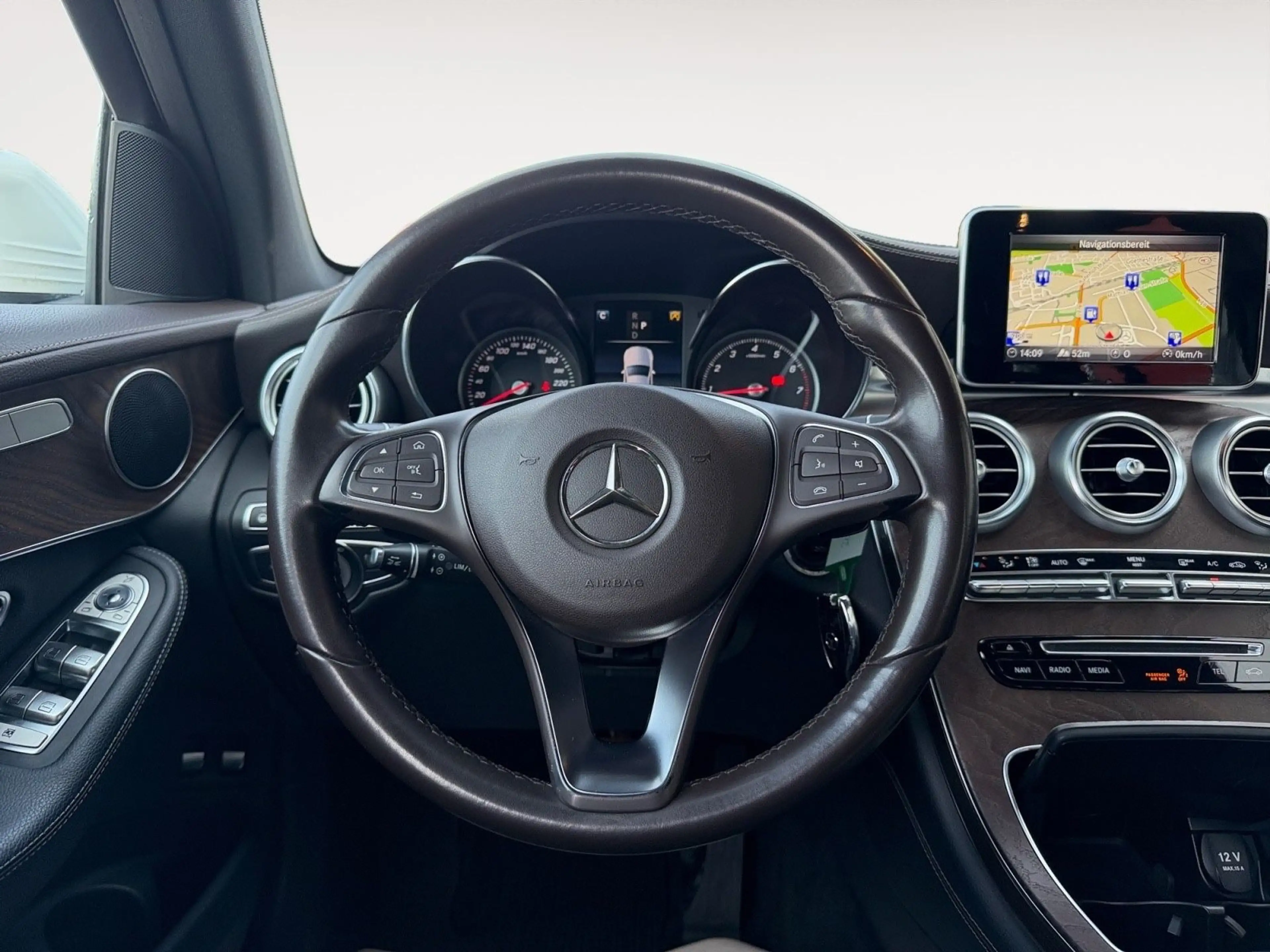 Mercedes-Benz GLC 250 4Matic AMG-Line 360Kamera LederNavi — photo 12