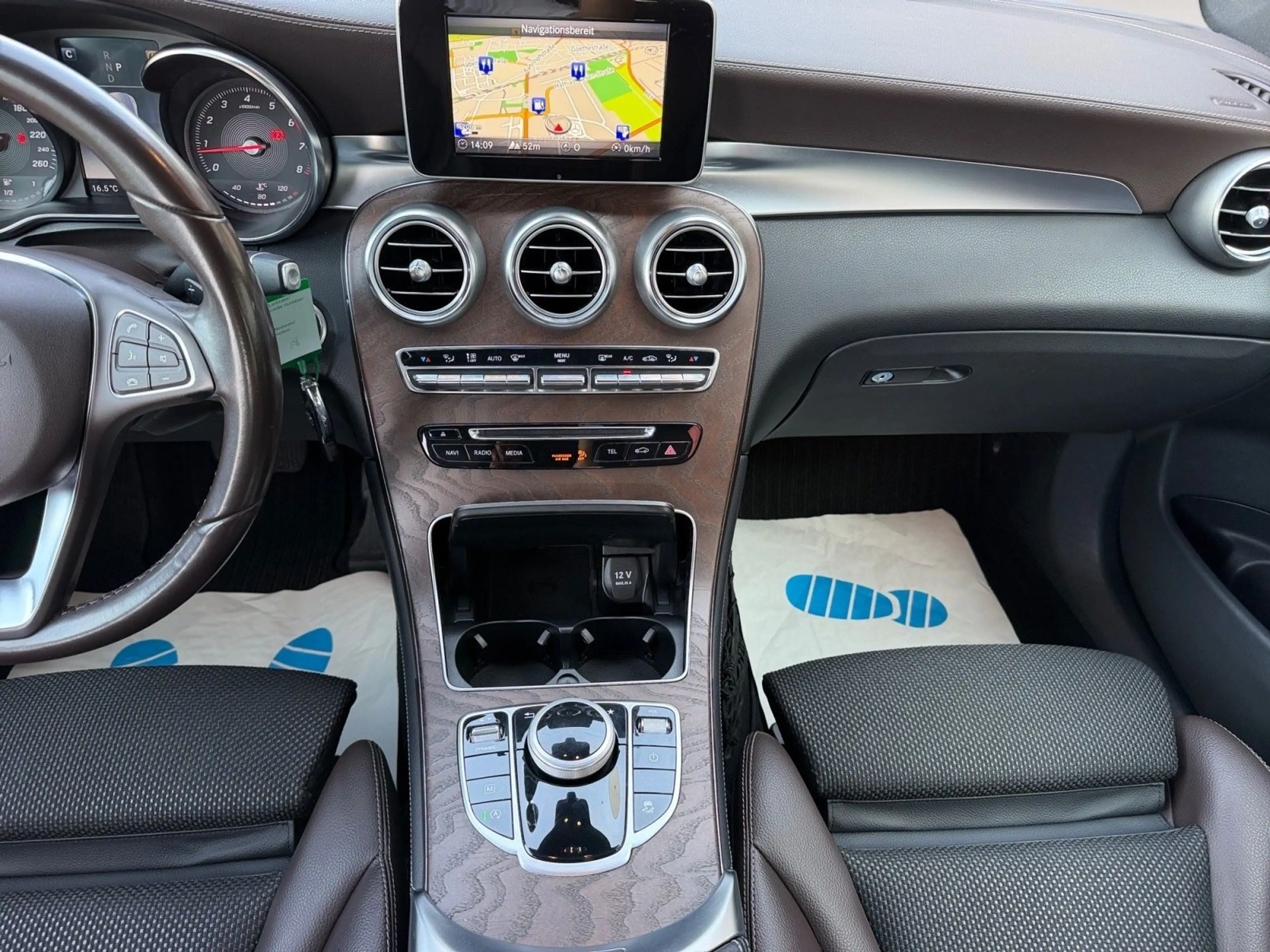 Mercedes-Benz GLC 250 4Matic AMG-Line 360Kamera LederNavi — photo 10