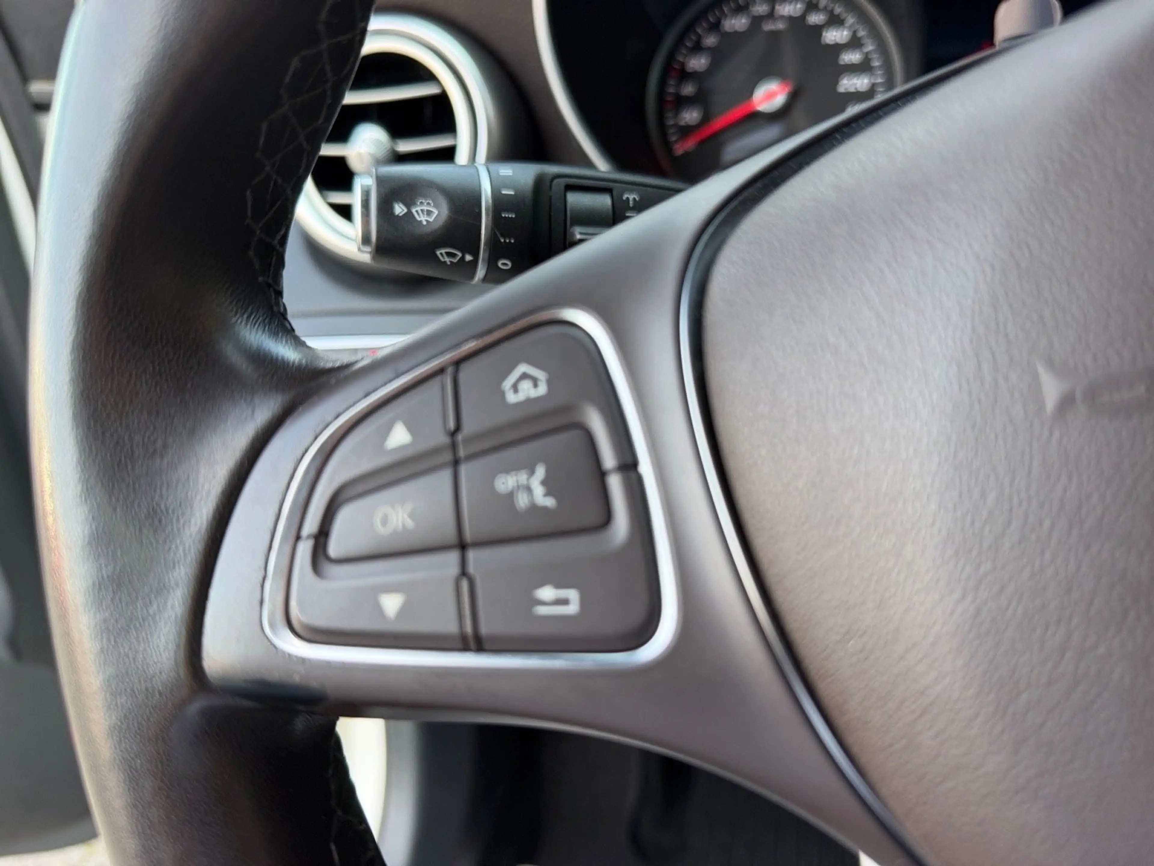Mercedes-Benz GLC 250 4Matic AMG-Line 360Kamera LederNavi — photo 15