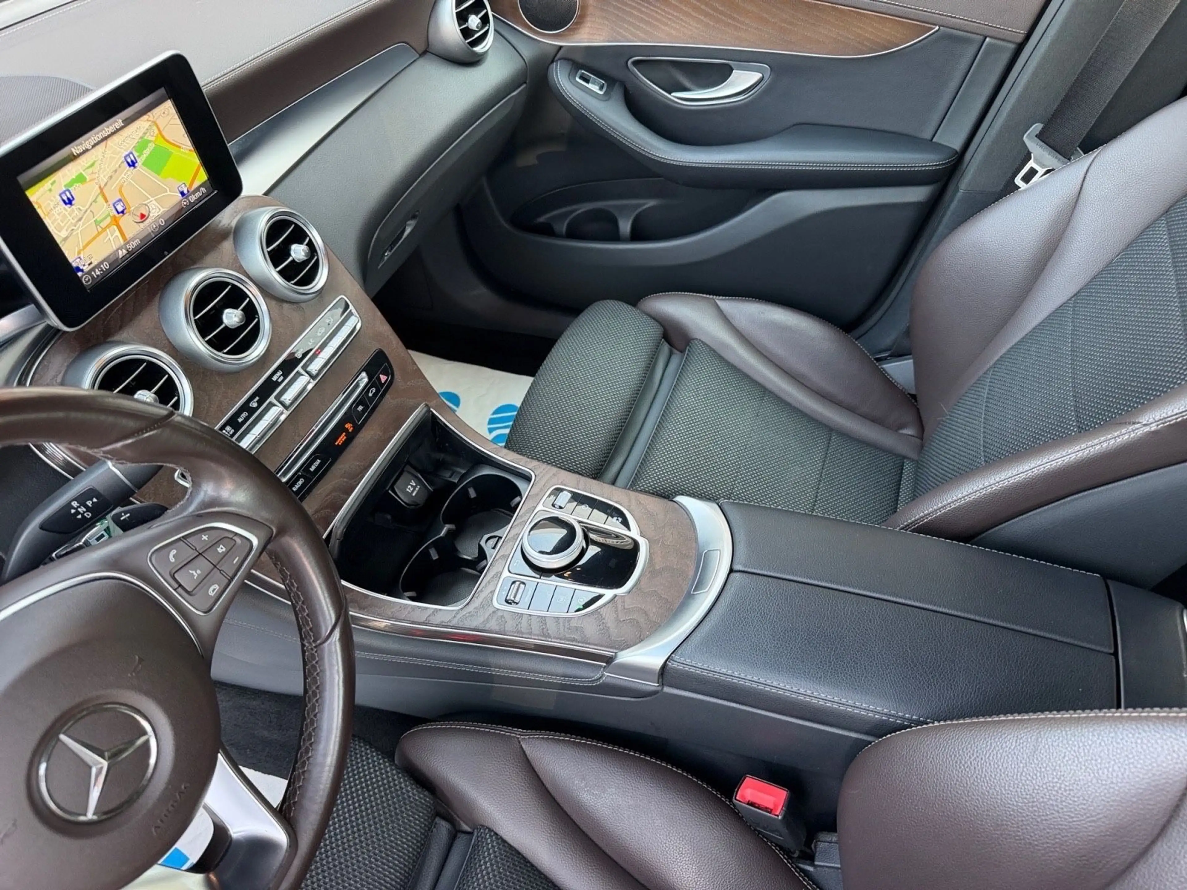 Mercedes-Benz GLC 250 4Matic AMG-Line 360Kamera LederNavi — photo 13
