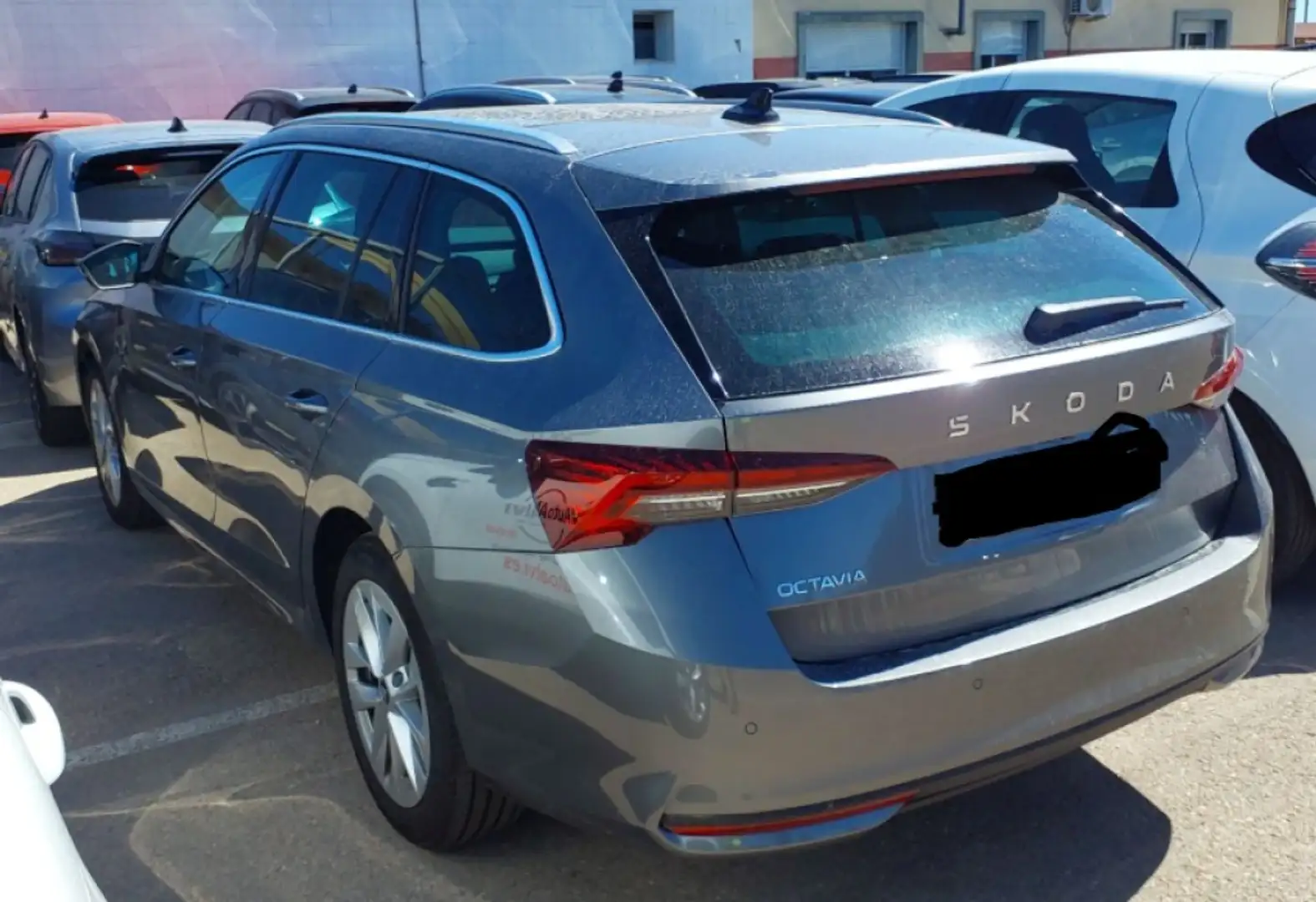 Skoda Octavia 2.0 TDI Selection DSG Pano+Lenk SHZ+R-Kam+ Gris - 2