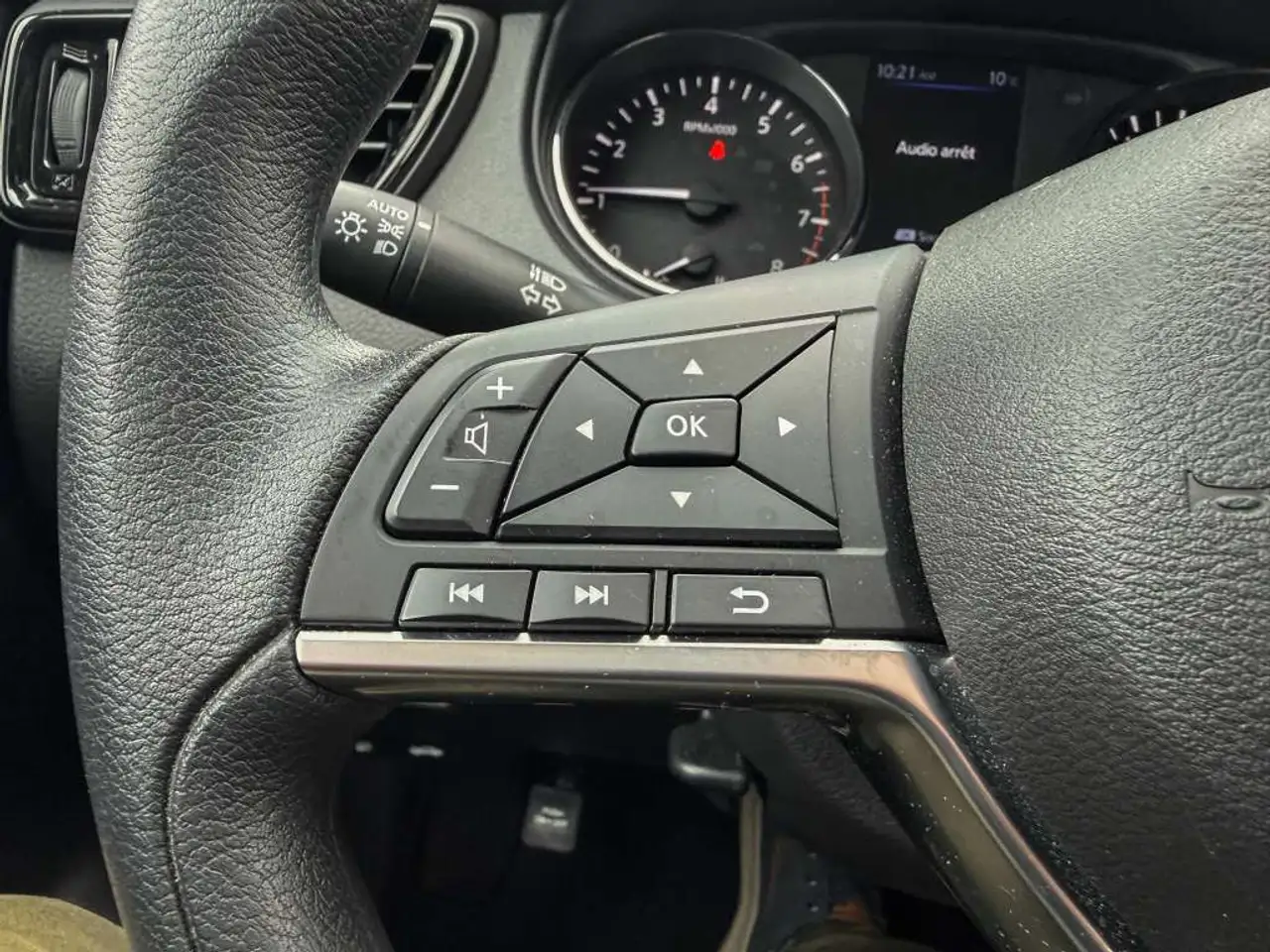 Nissan Qashqai снимка Nissan Qashqai