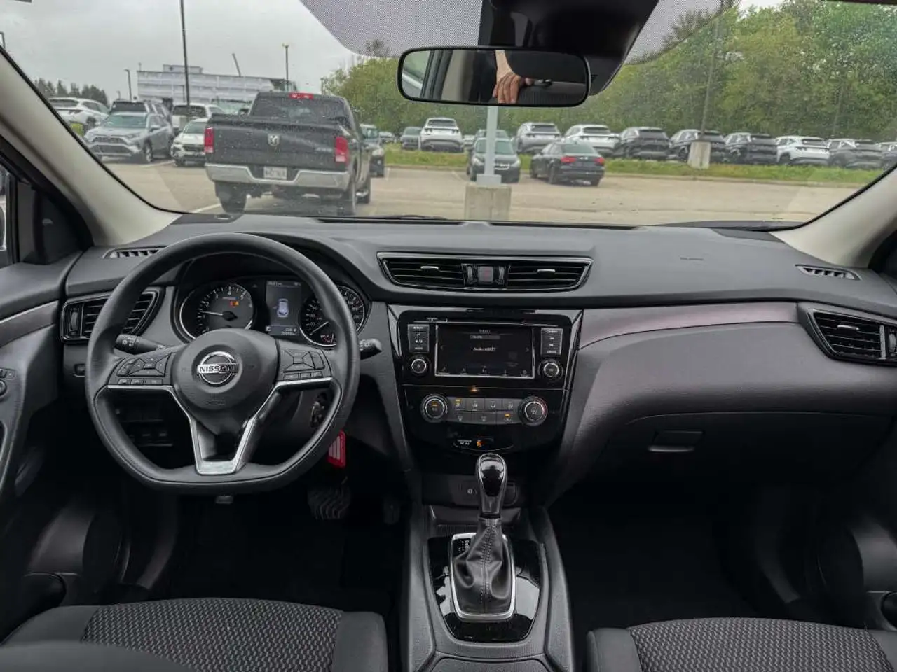 Nissan Qashqai снимка Nissan Qashqai