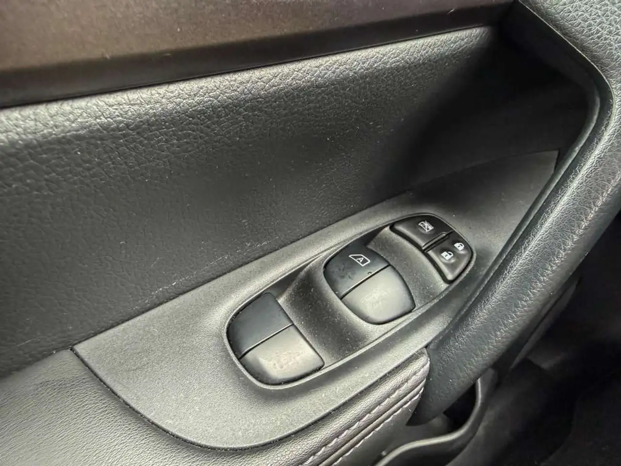 Nissan Qashqai снимка Nissan Qashqai