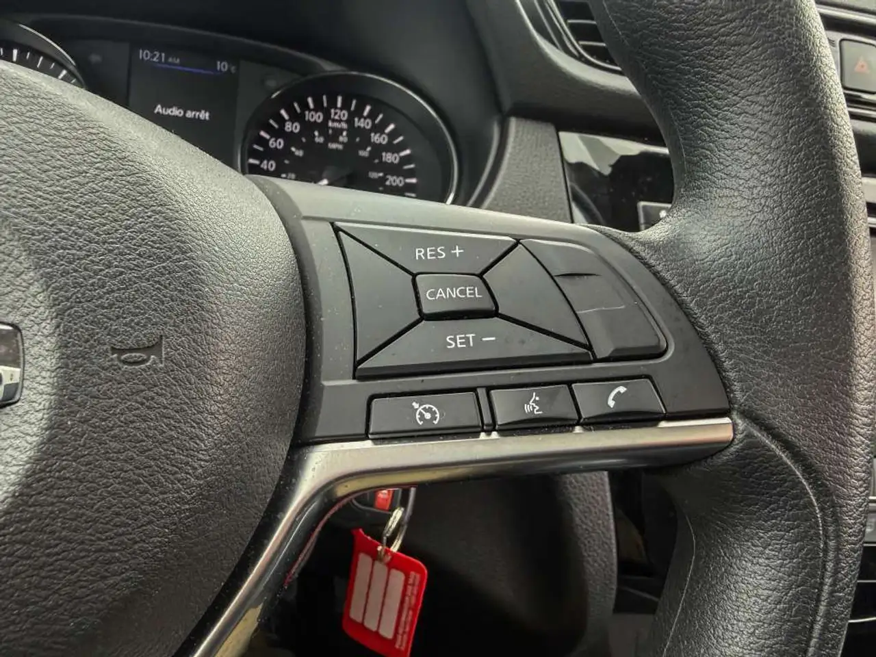 Nissan Qashqai снимка Nissan Qashqai