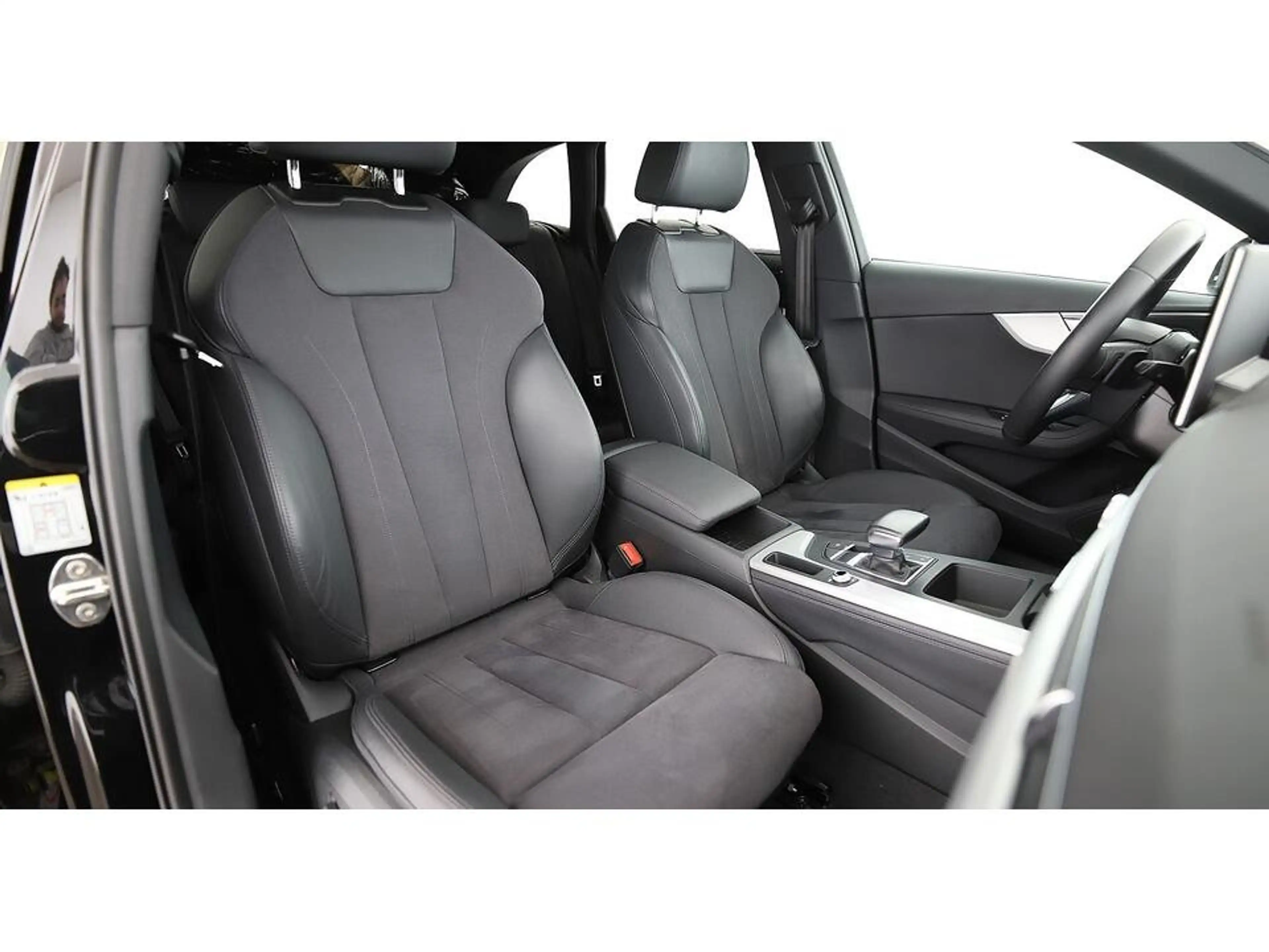 Audi A4 allroad 40 TDI quattro Aut LED AHK RADAR LEDER — photo 14