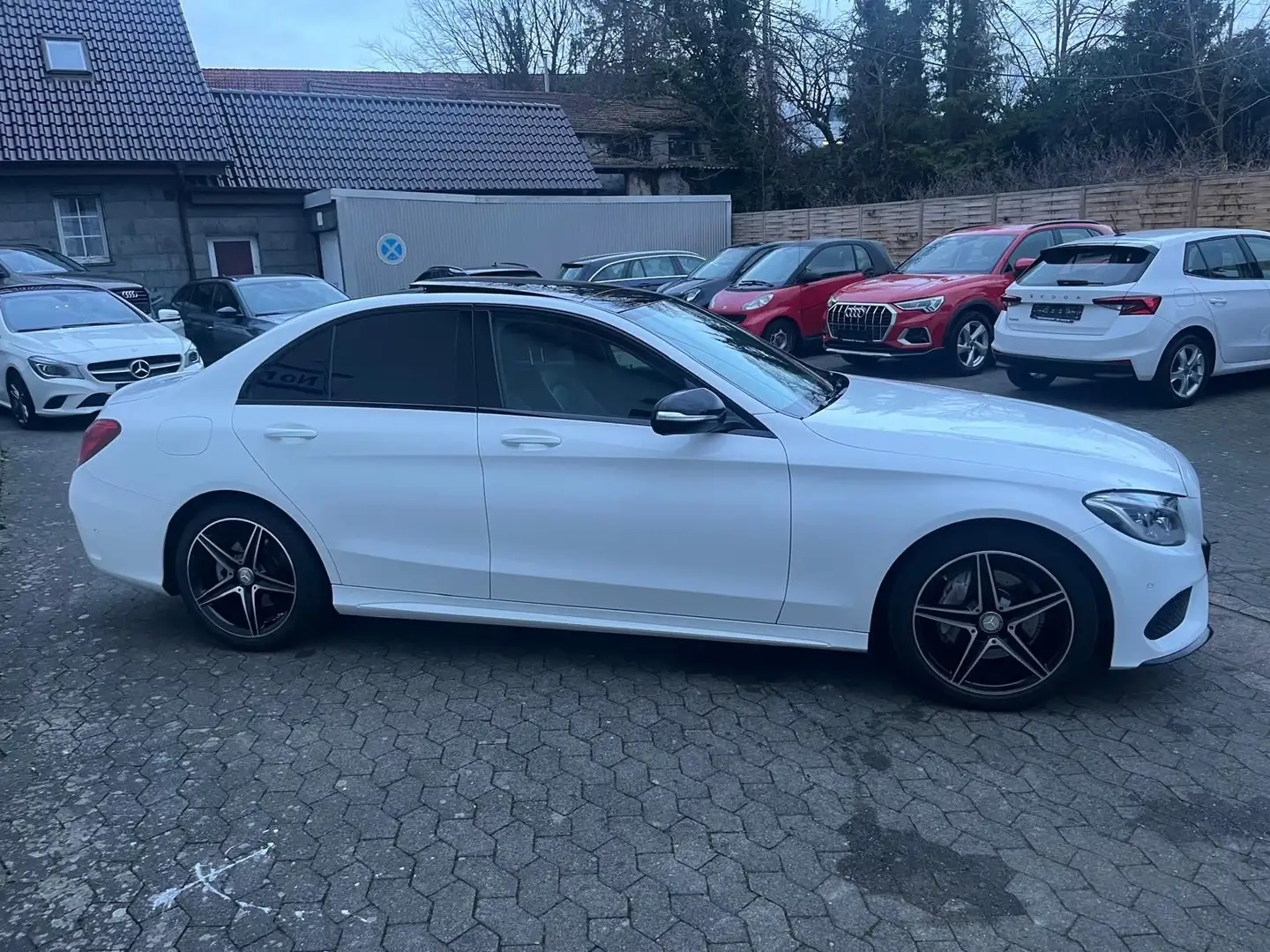 Mercedes-Benz C 200 AMG-Line Night Leder Pano ILS Business+ Weiß - 2