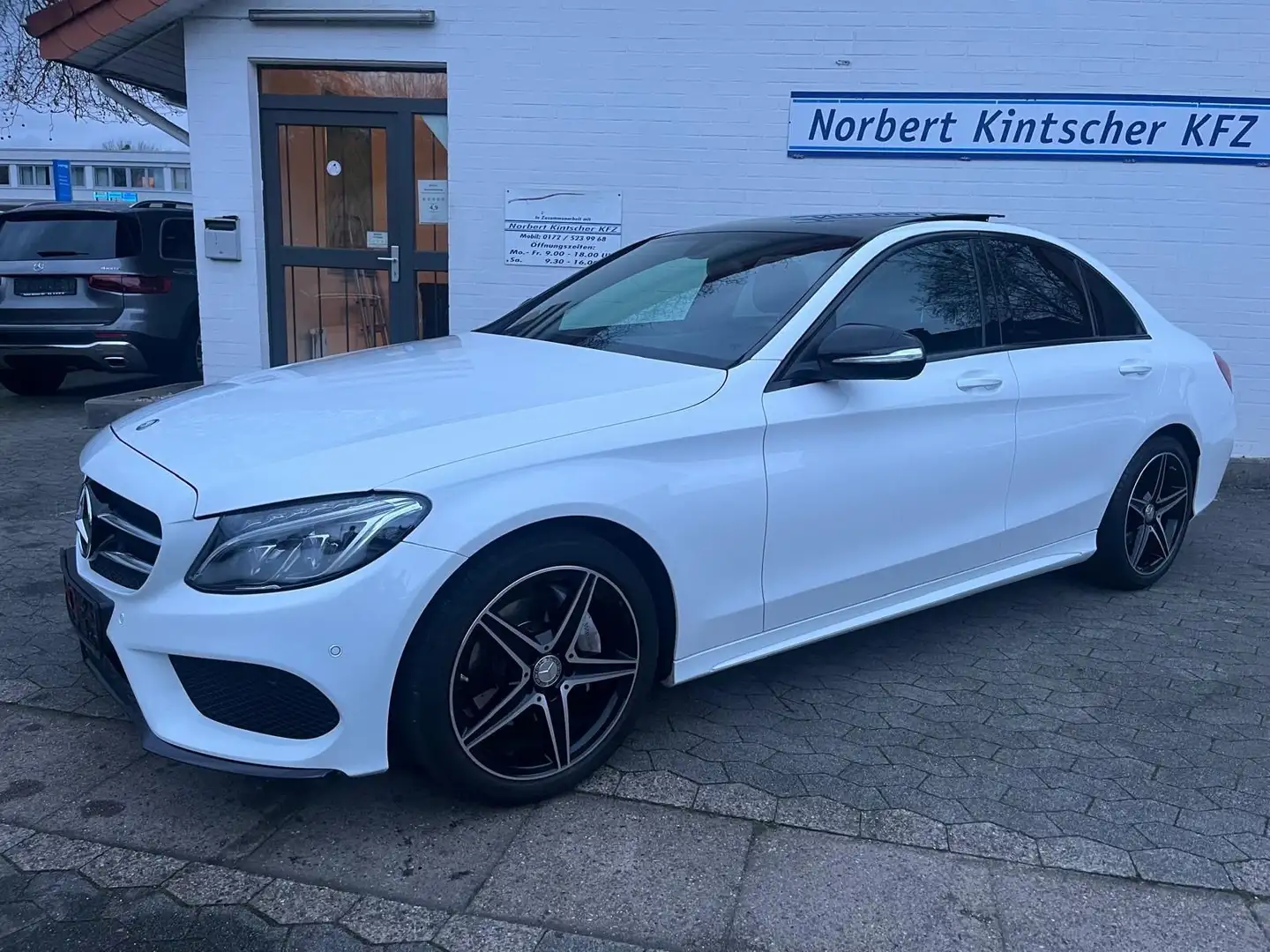 Mercedes-Benz C 200 AMG-Line Night Leder Pano ILS Business+ Weiß - 1