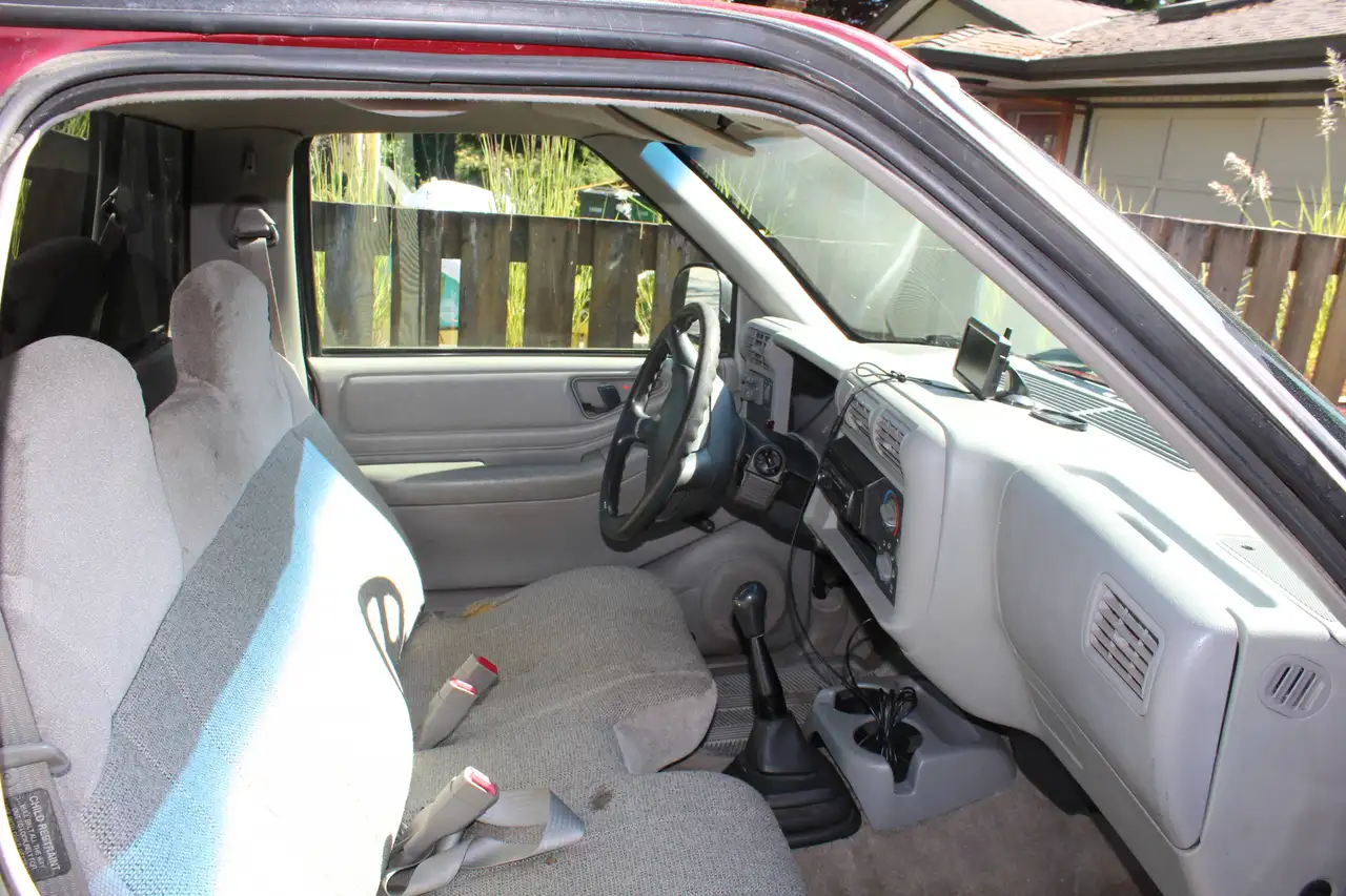 GMC Sonoma снимка GMC Sonoma