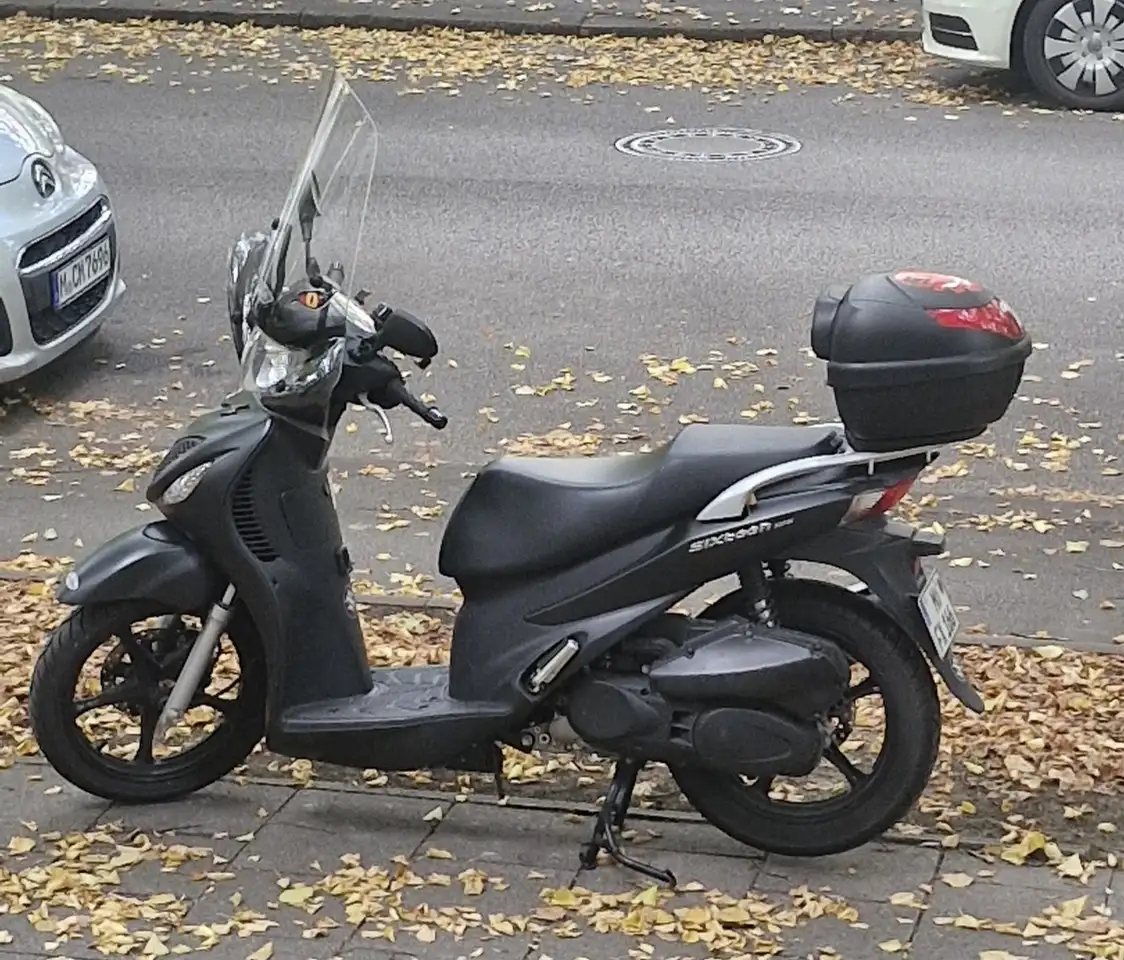 Suzuki Sixteen 125