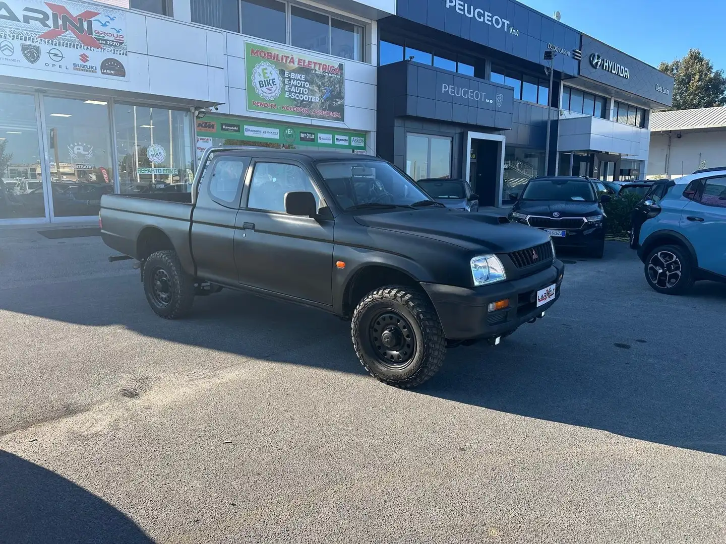 Mitsubishi L200 L200 c.cab 2.5d Mosca bianca ! solo 71.400 km Schwarz - 1