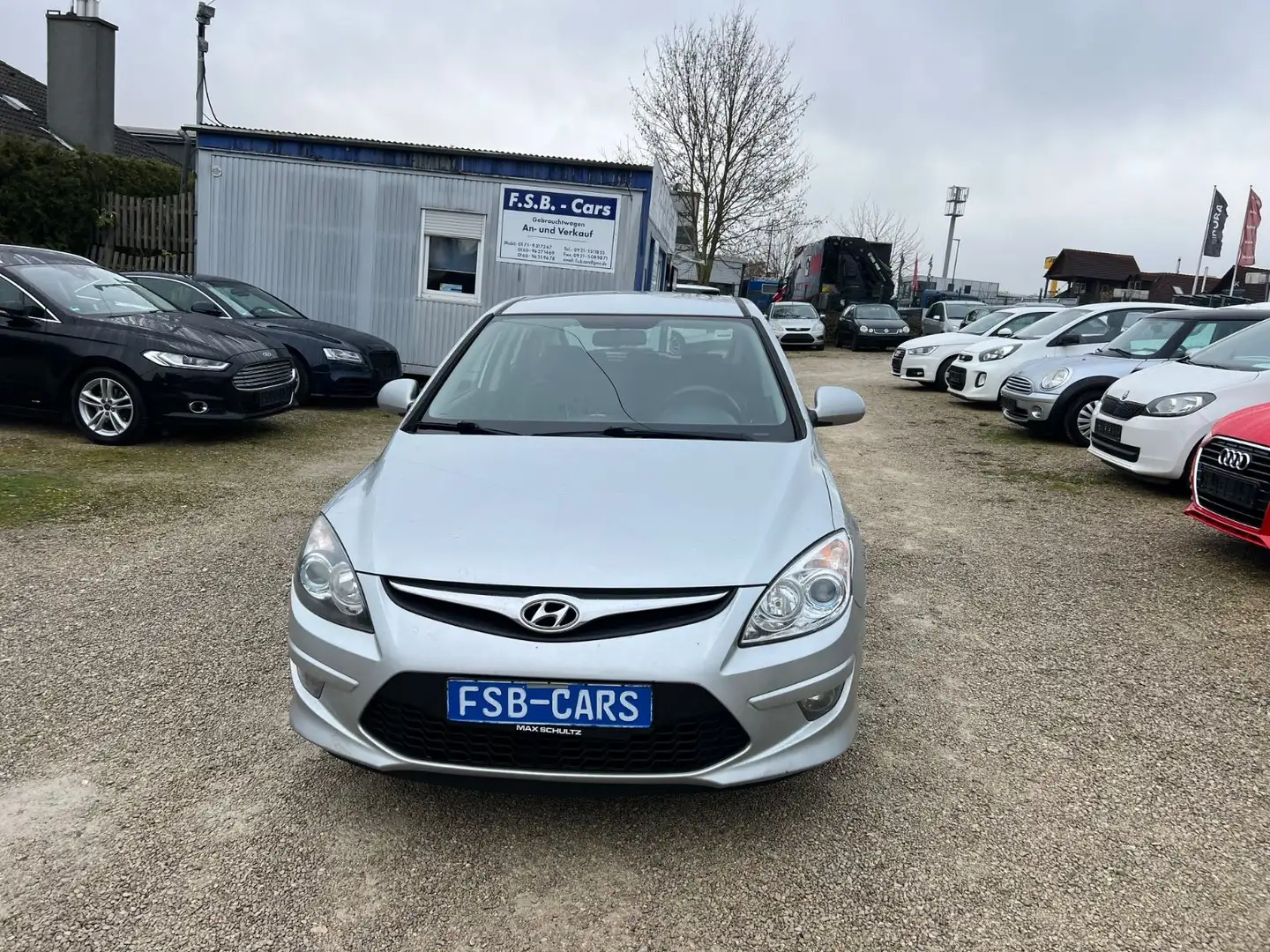 Hyundai i30 1.4 Edition Silber - 2