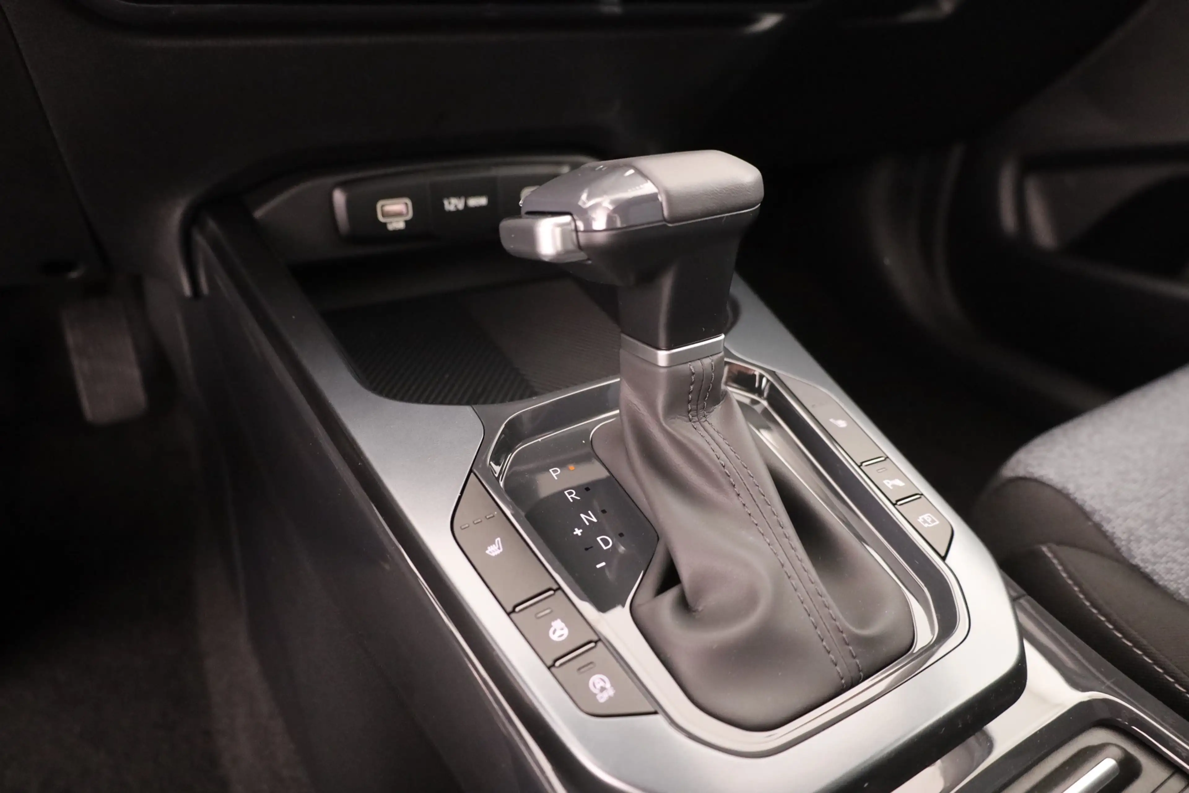 Kia XCeed 1.6 T-GDI Aut. n. Modell LED Navi Kamera — photo 15