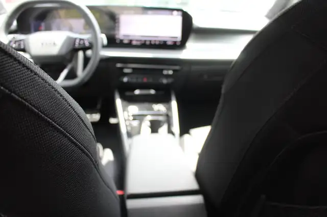 Audi Q3 TFSI quattro 150 kW intense Ansicht 15