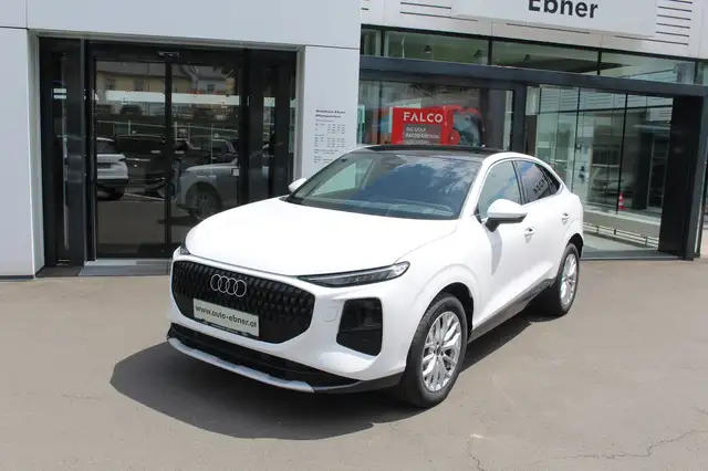 Audi Q3 TFSI quattro 150 kW intense Ansicht 1
