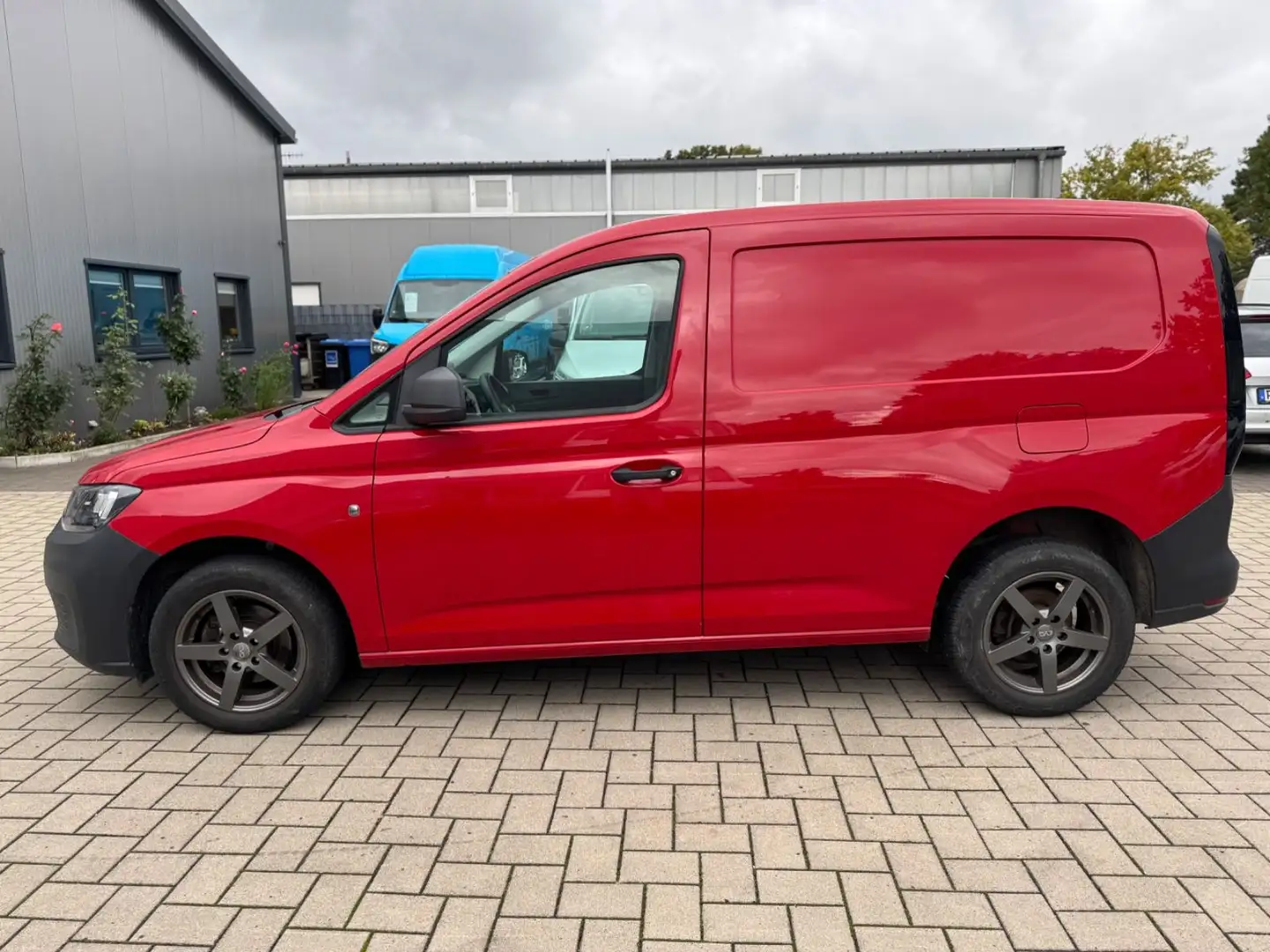 Volkswagen Caddy Cargo 2.0 TDI/Tempomat/AppleCarPlay+ Rouge - 2