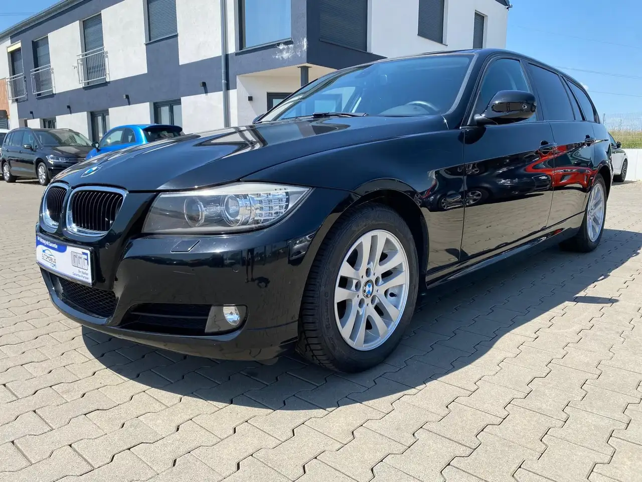 BMW 320 Facelift/Leder/Automatik — photo 1 of 22