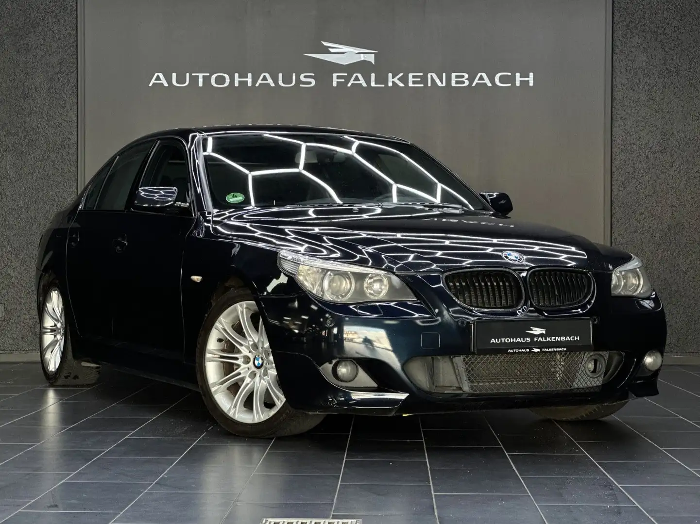 BMW 540 i*Limo*M SPORT PAKET* 2.HAND*HUD*MEMORY*AHK* Schwarz - 1