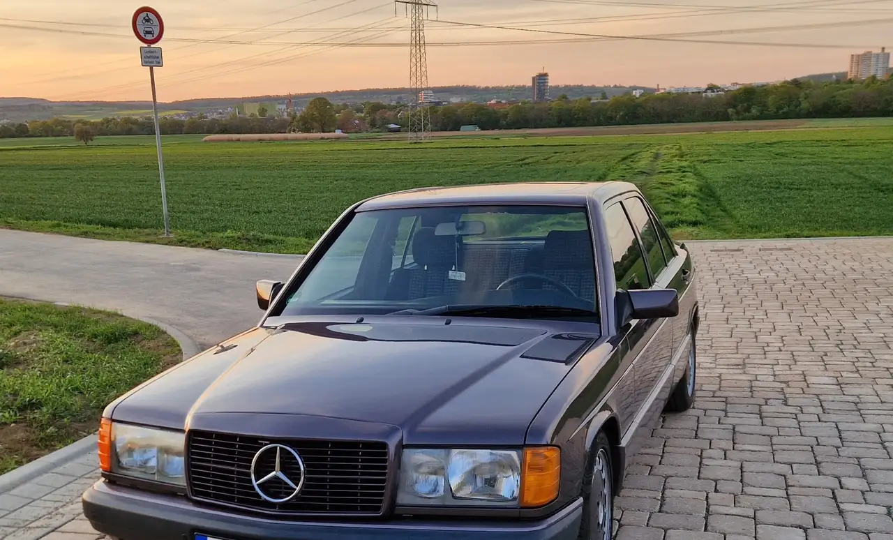 Mercedes-Benz 190