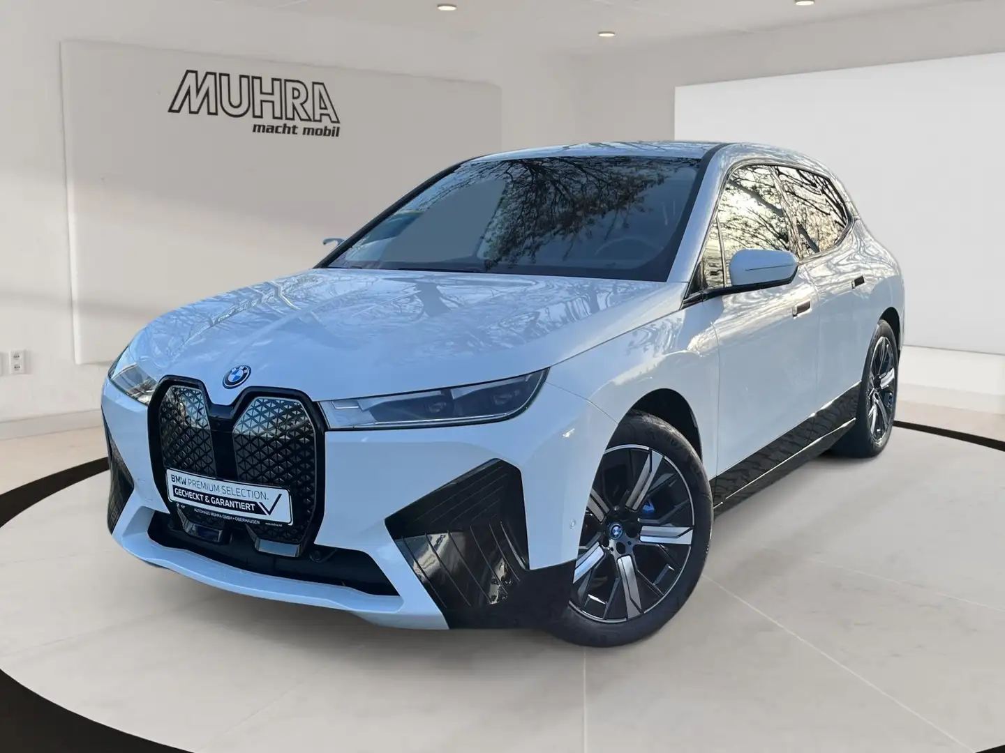 BMW iX xDrive40 Sportpaket DA+ LC Prof. Komfortzugang Weiß - 2