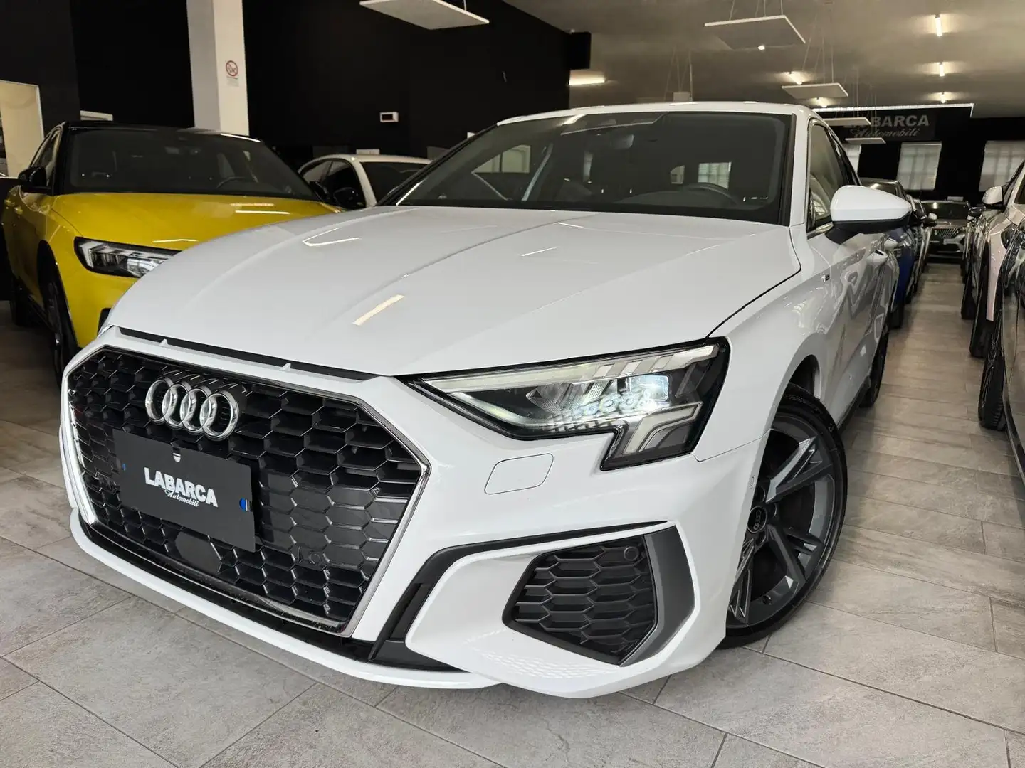 Audi A3 Sportback 30 Tfsi S line Bianco - 1