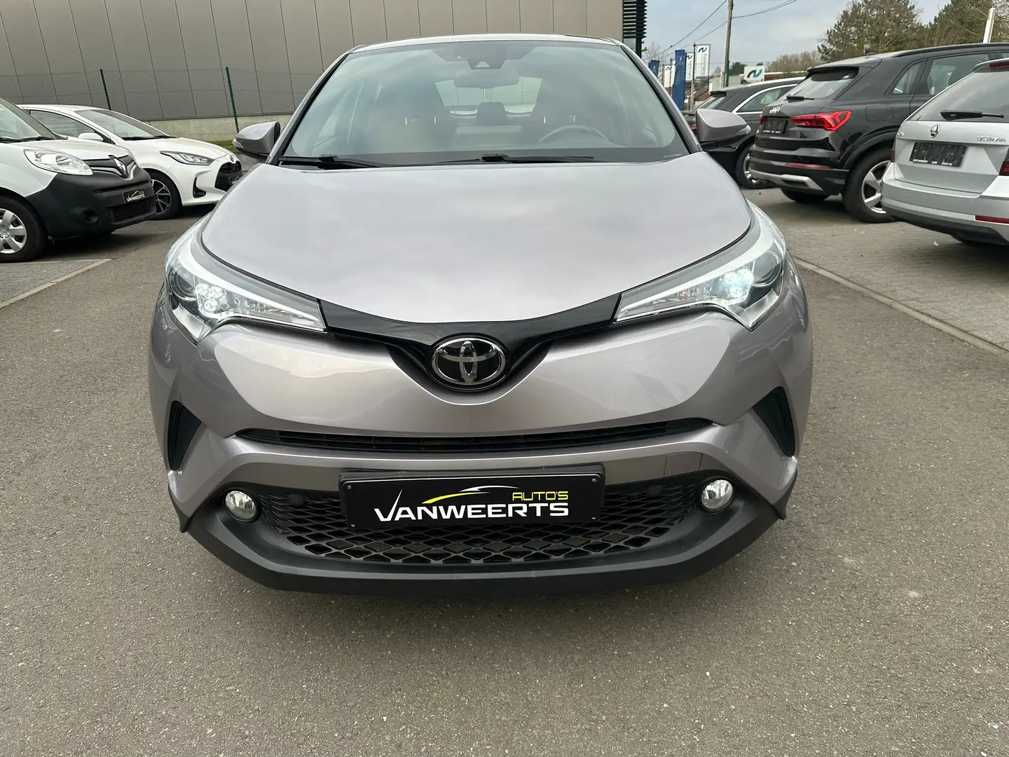 Toyota C-HR 1.2 Turbo 2WD DESIGN, Camera Grijs - 2
