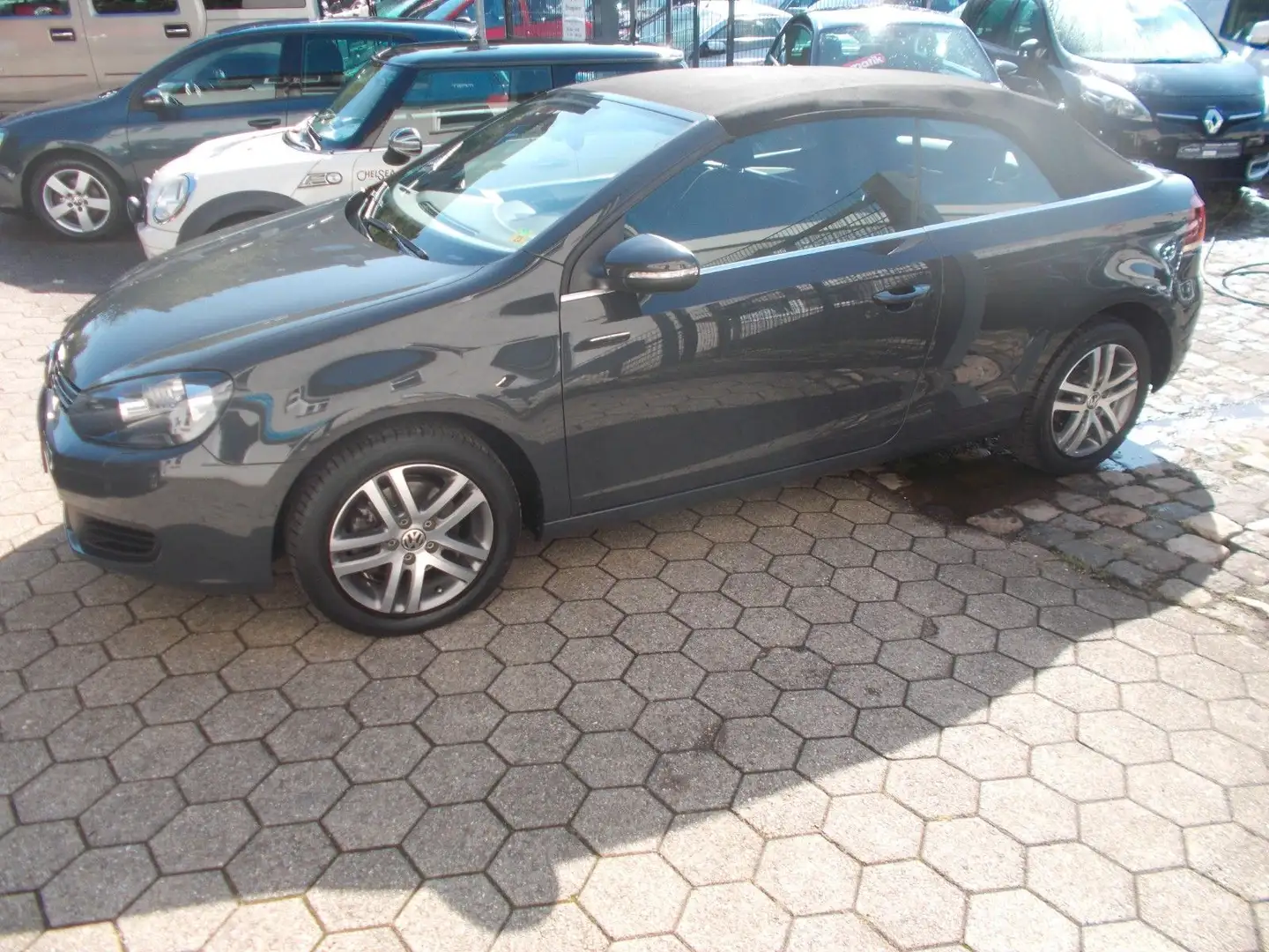 Volkswagen Golf VI Cabriolet 1.2 Gris - 2