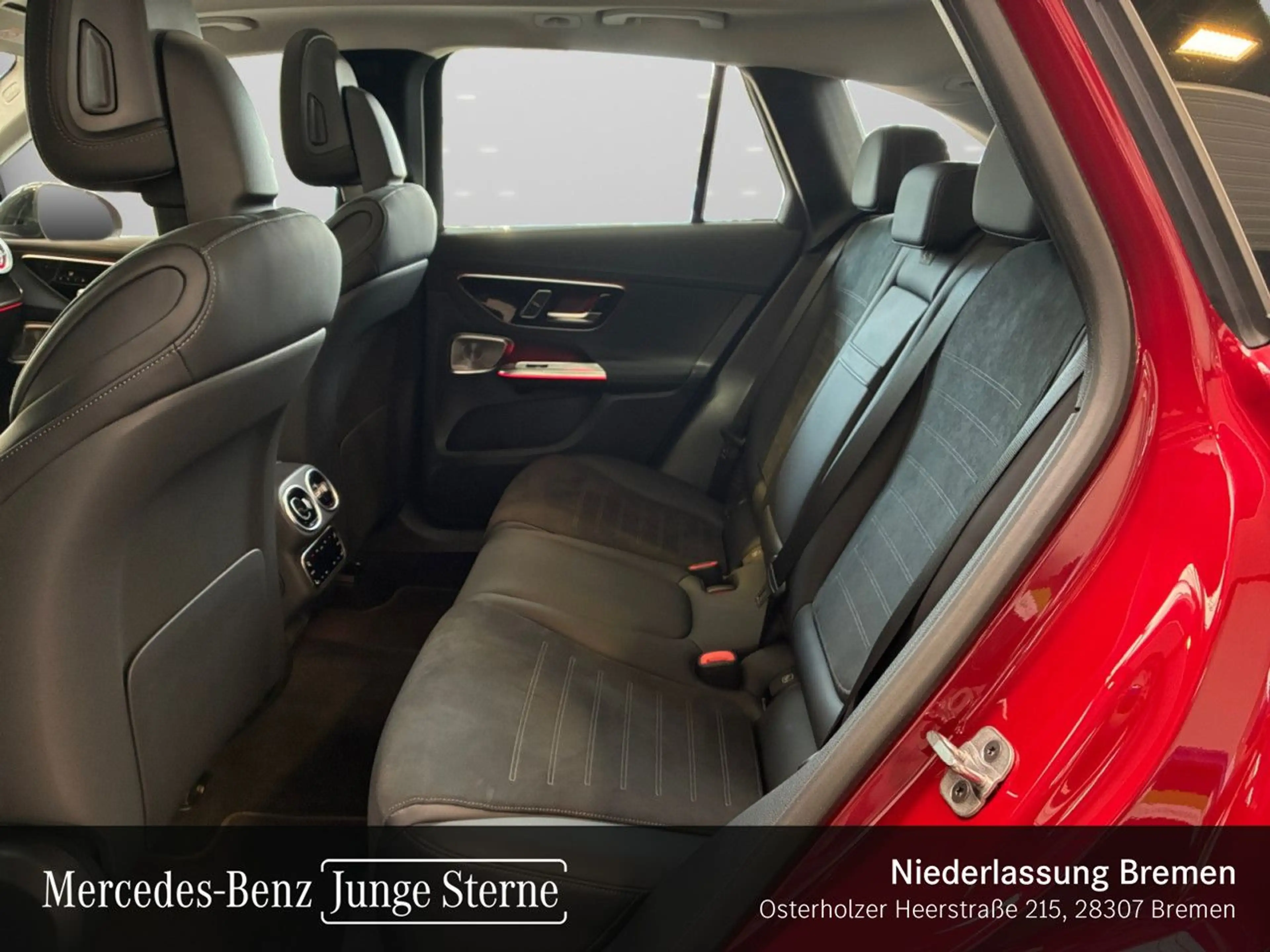 Mercedes-Benz GLC 450 d 4M AMG+NIGHT+PANO+360+AHK+LED+BURMESTER — photo 11