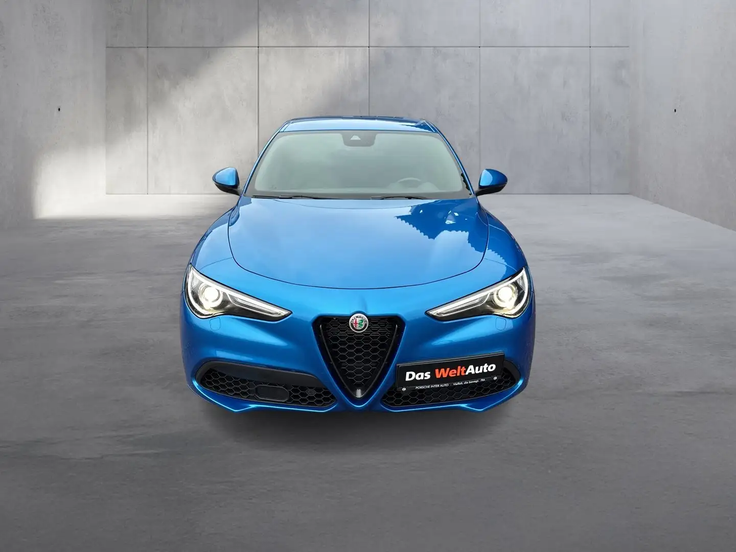 Alfa Romeo Stelvio Veloce 2,0 16V 280 AT8 Q4 Blau - 2