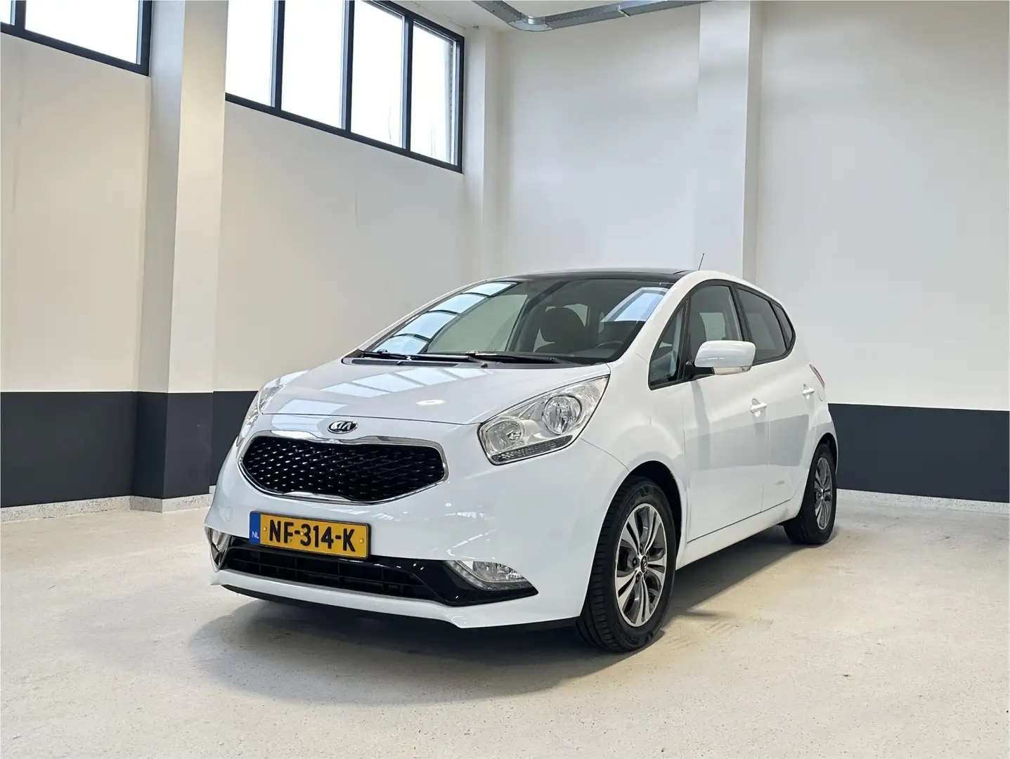 Kia Venga 1.4 CVVT ExecutiveLine | Pano | Camera | Navigatie Blanc - 2