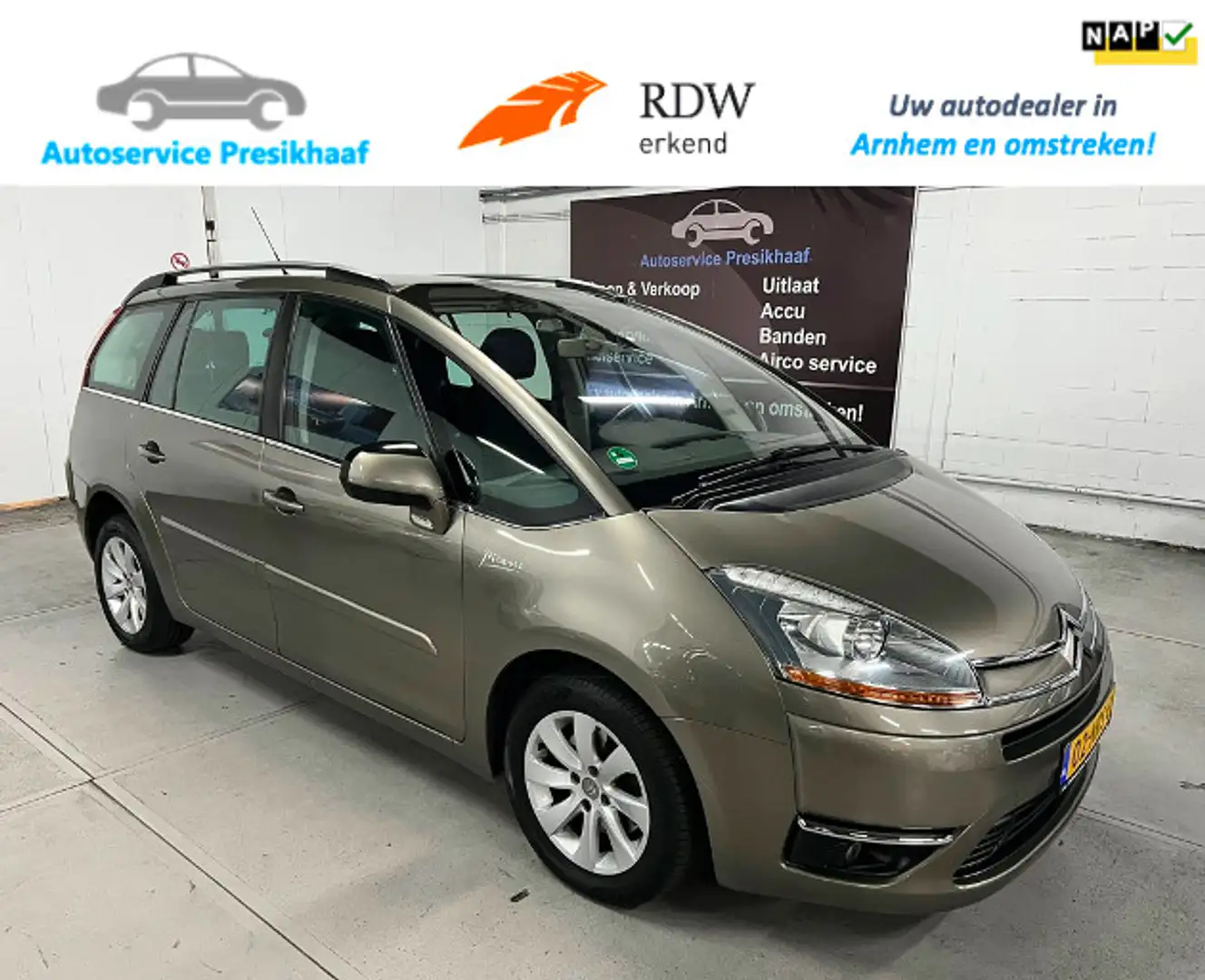 Citroen Grand C4 Picasso 1.6 THP Business EB6V 7p. Automaat Bruin - 1