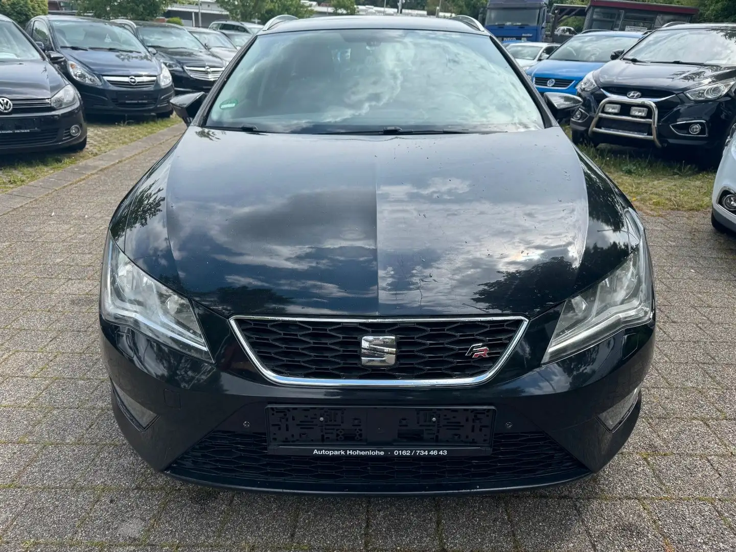 SEAT Leon ST FR *NAVI*SHZ*MFL*PDC*TEMPO*EURO6 Schwarz - 2