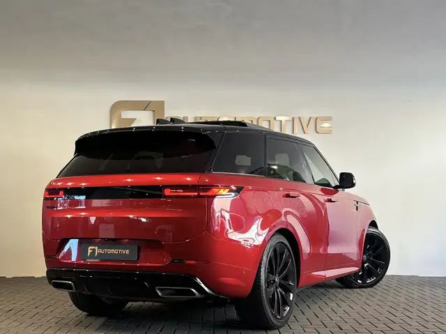Land Rover Range Rover Sport view 4