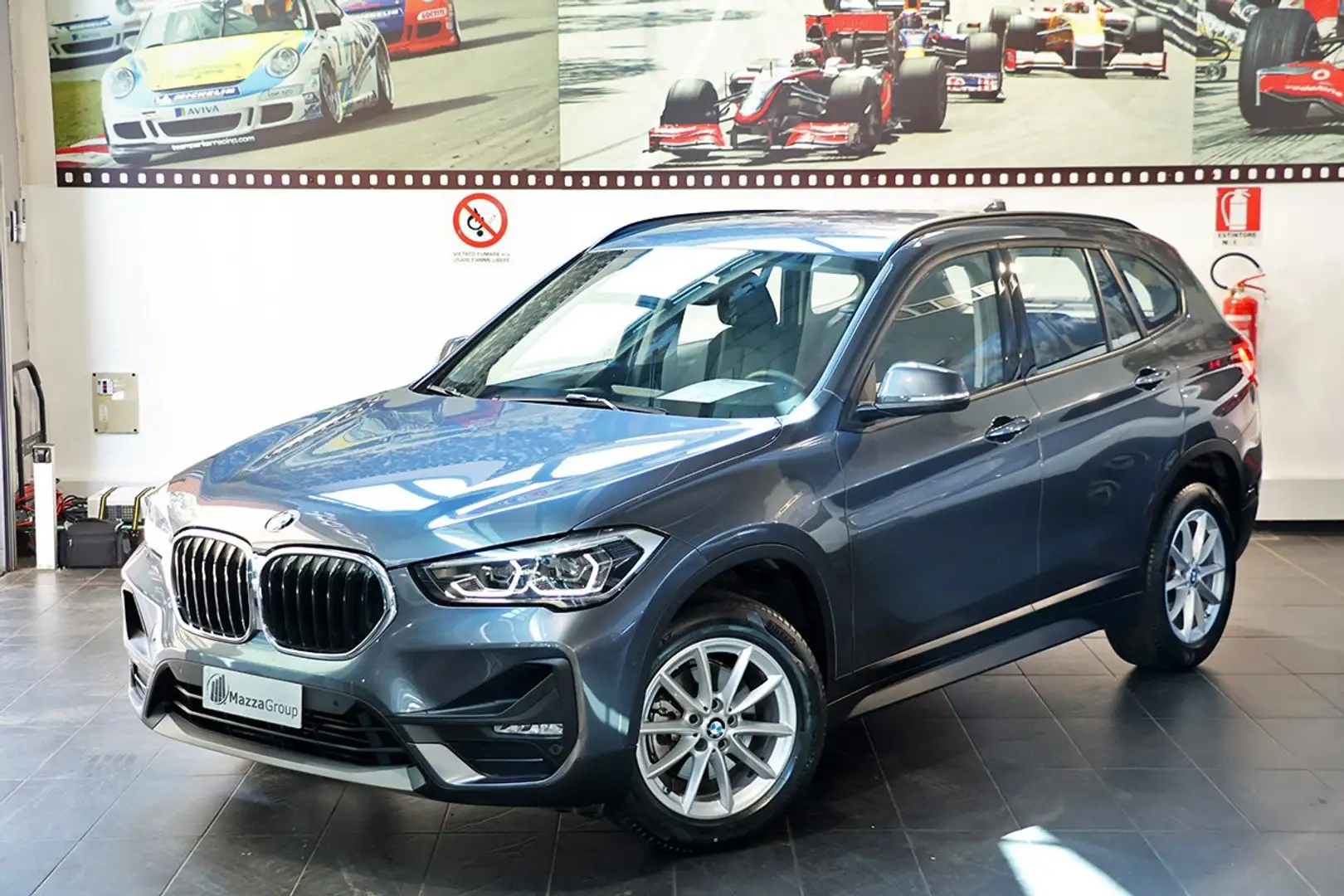 BMW X1 sDrive18d Business Advantage AUTO. - TELECAM./ADAS Gris - 1