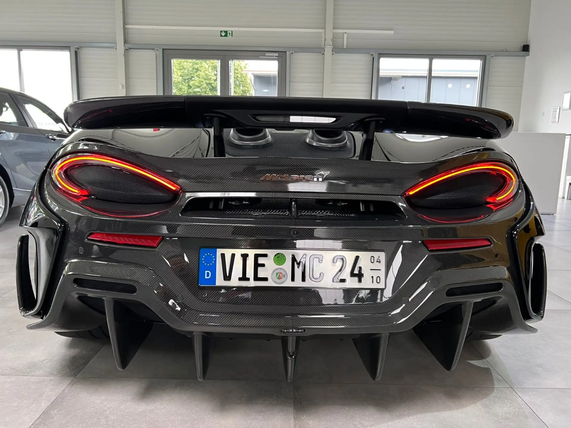맥라렌 600LT 2021 블랙 사진 5