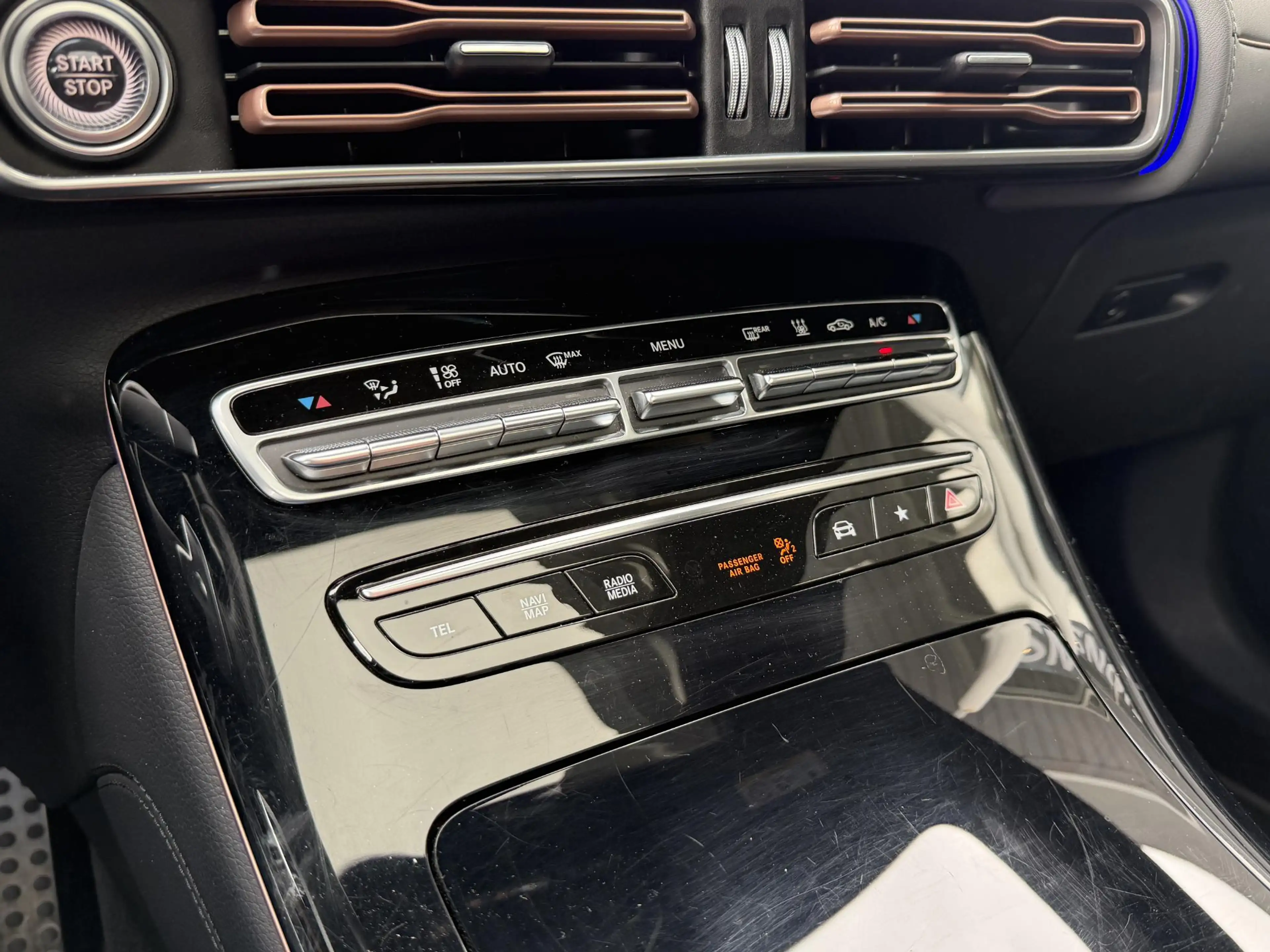 Mercedes-Benz EQC 400 BUSINESS AMG 80 kWh ACCU 97% GARANTIE 7-2031! 4MAT — photo 17