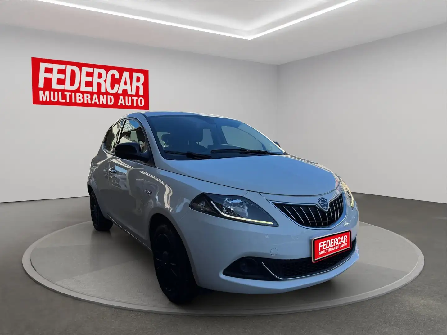 Lancia Ypsilon Ypsilon III 2021 1.0 firefly hybrid Silver s Bianco - 1